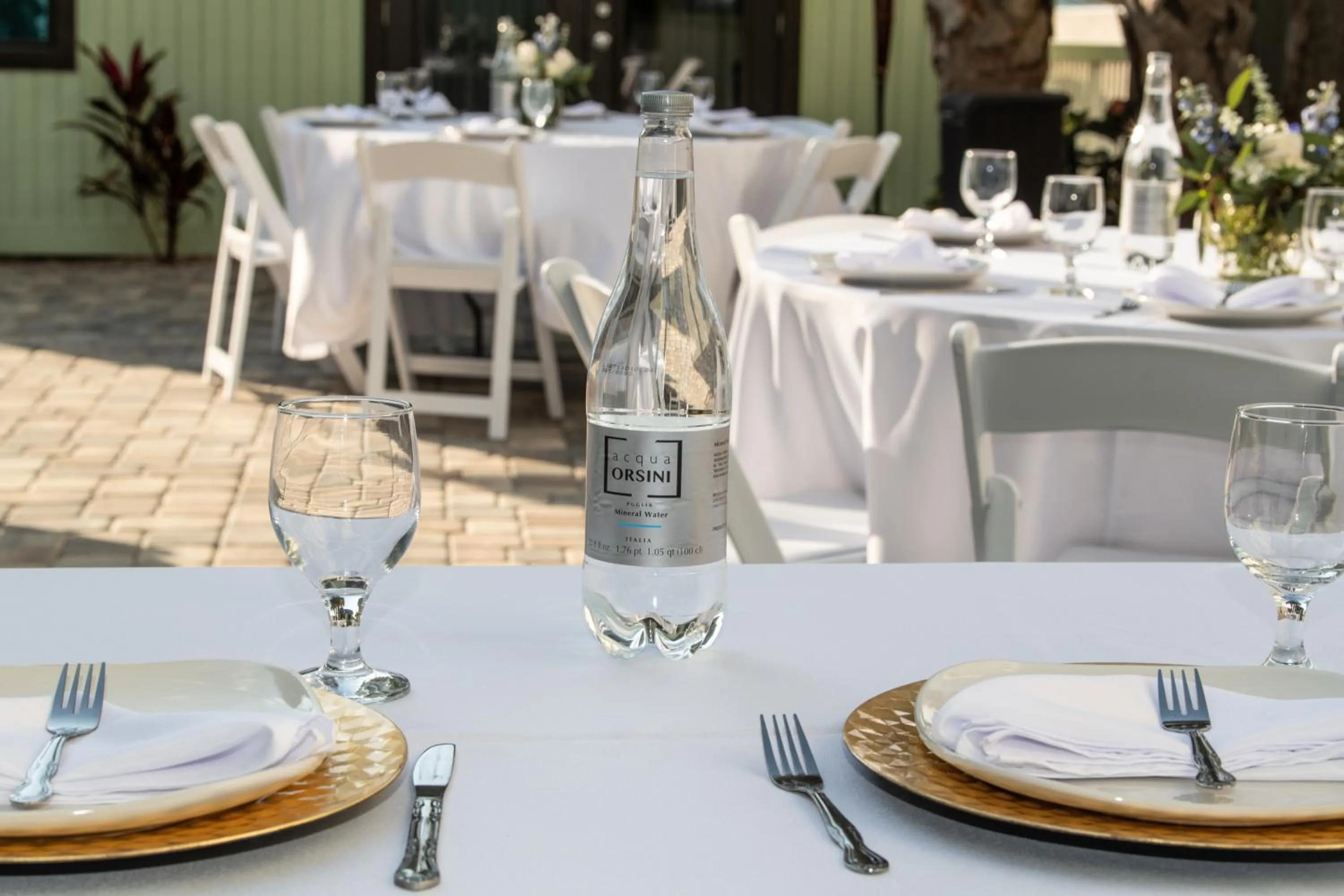 Banquet/Function facilities in Organic Beach Retreat