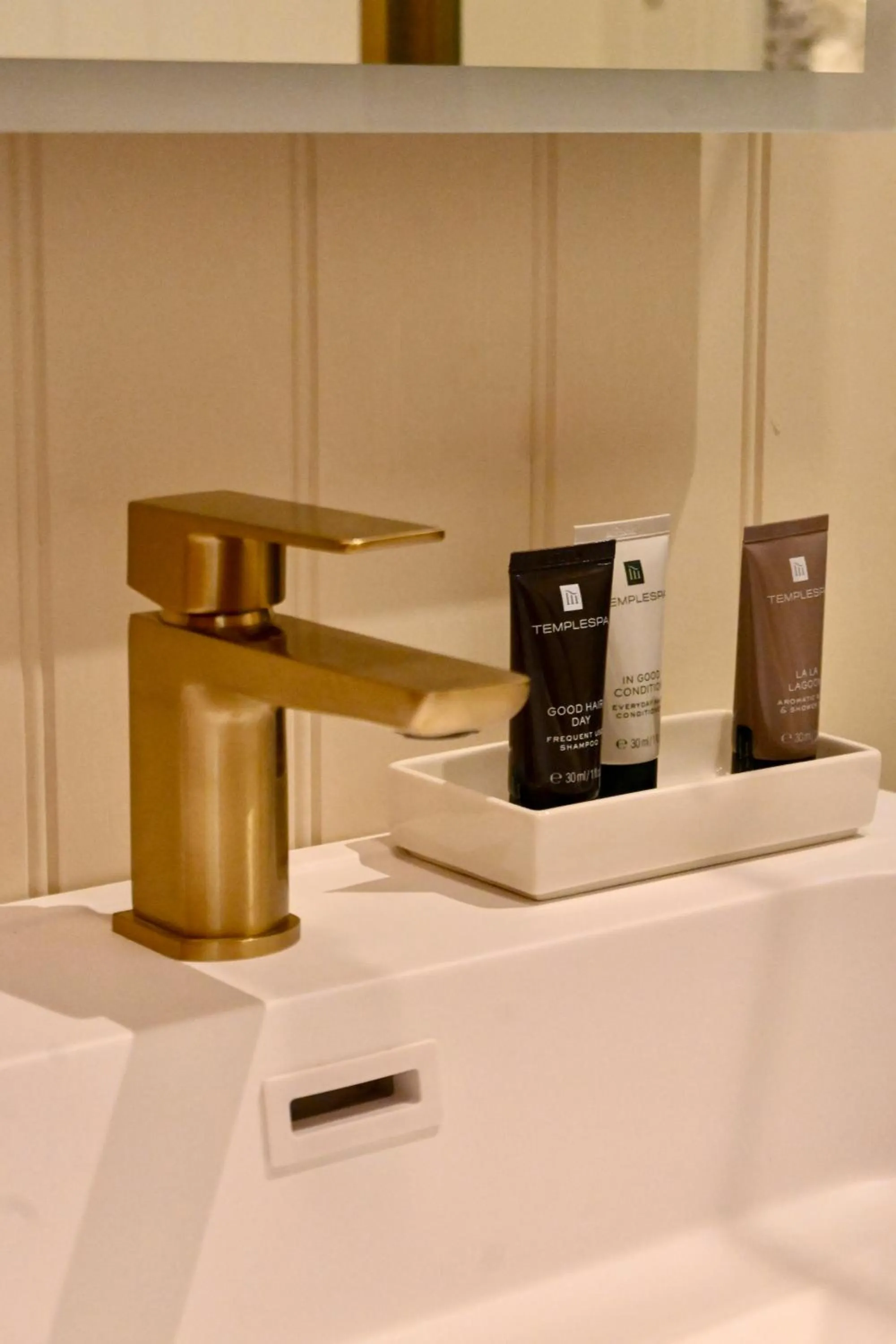 Bathroom in The Apple Inn