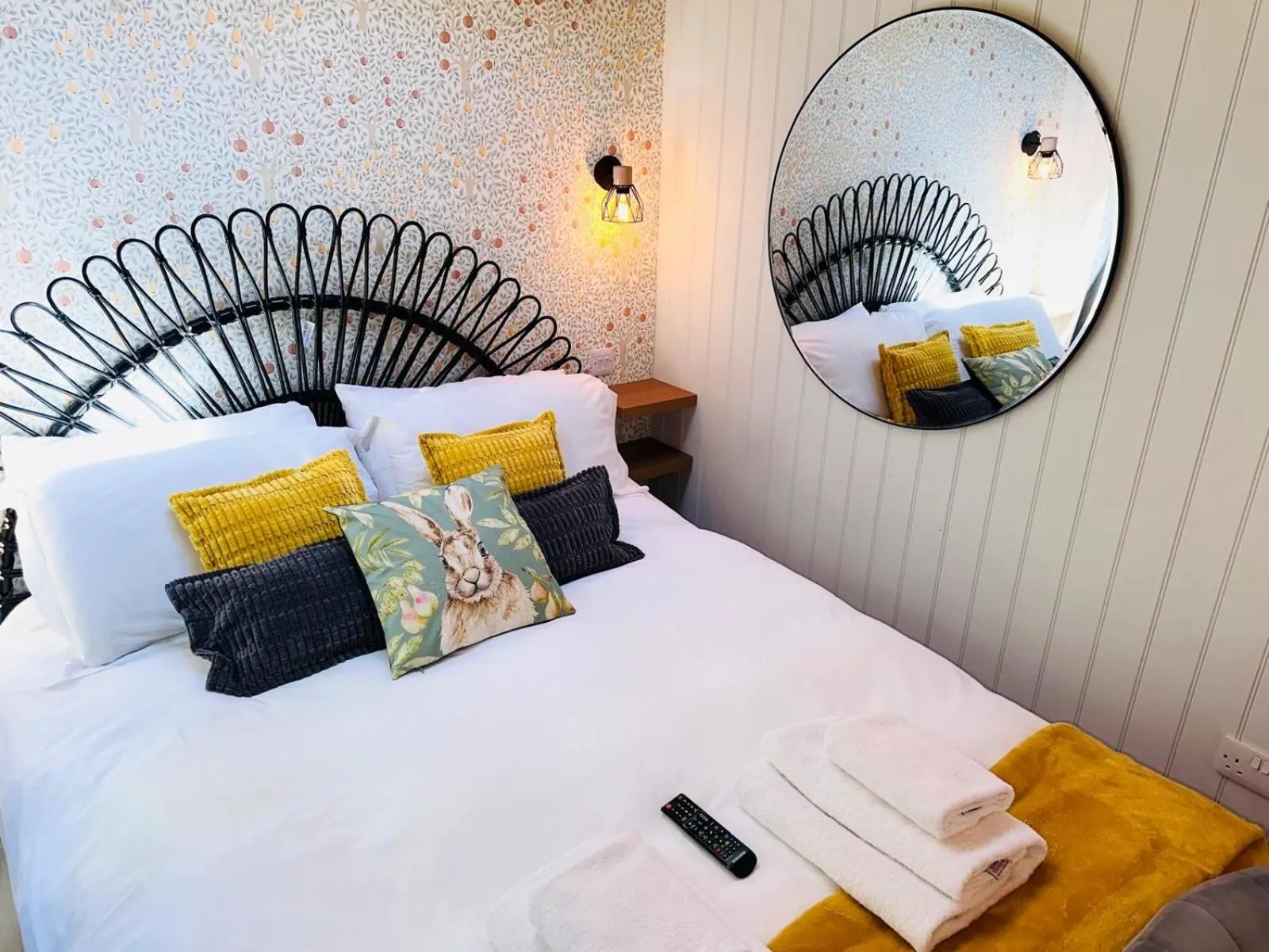 Bed in The Apple Inn