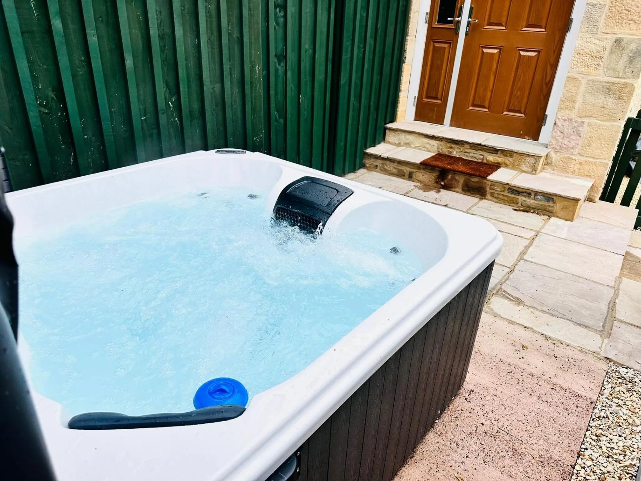 Hot Tub in The Apple Inn