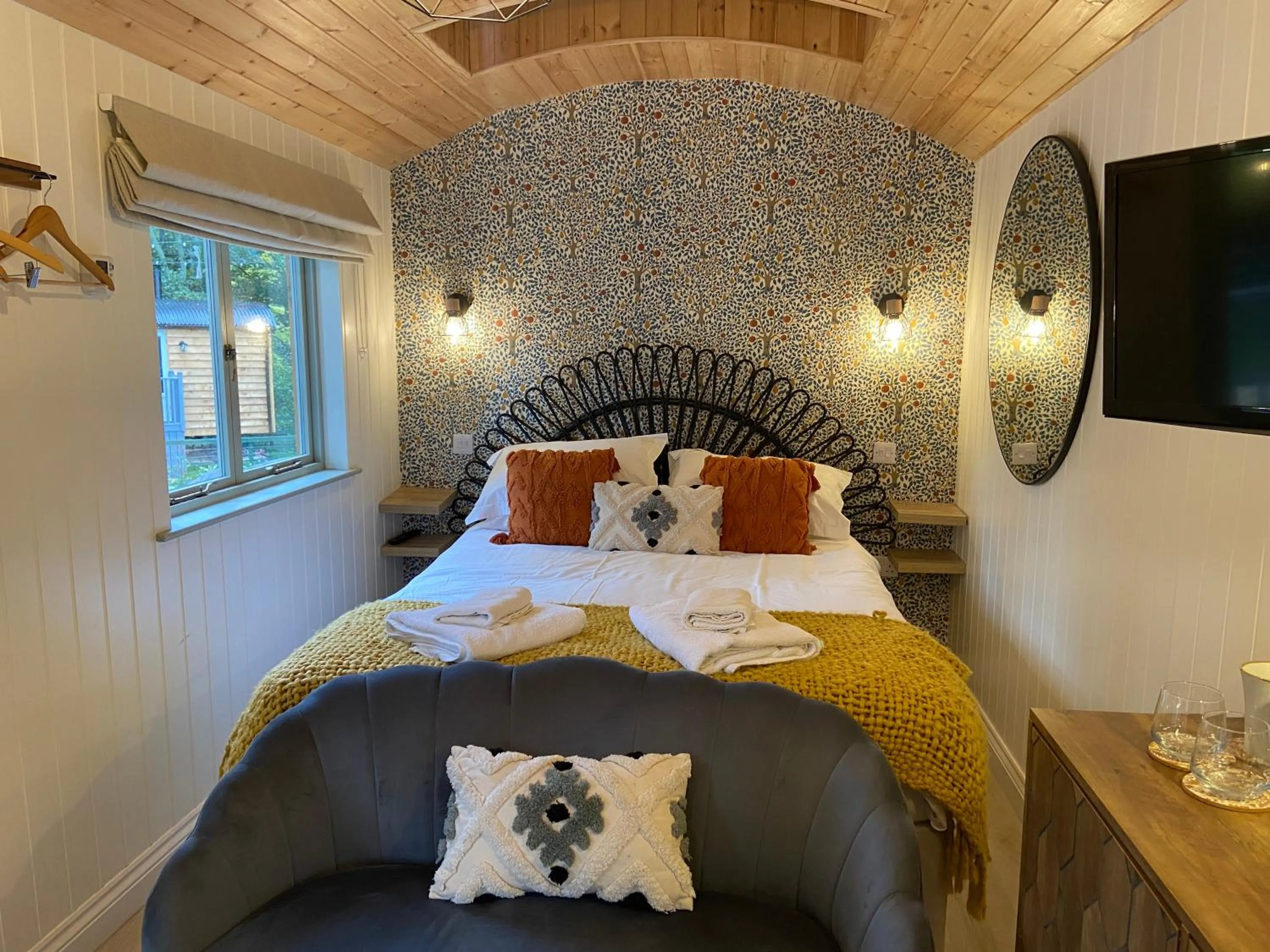 Bed in The Apple Inn