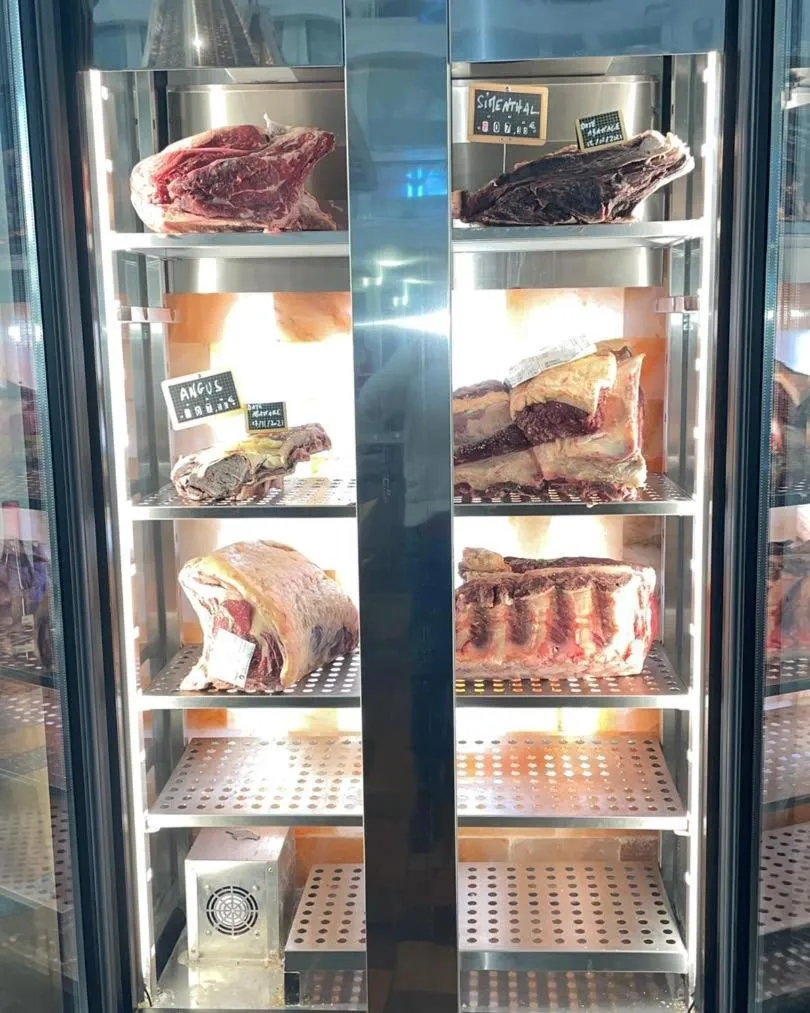 Restaurant/places to eat in Hotel Restaurant La Dame du Lac