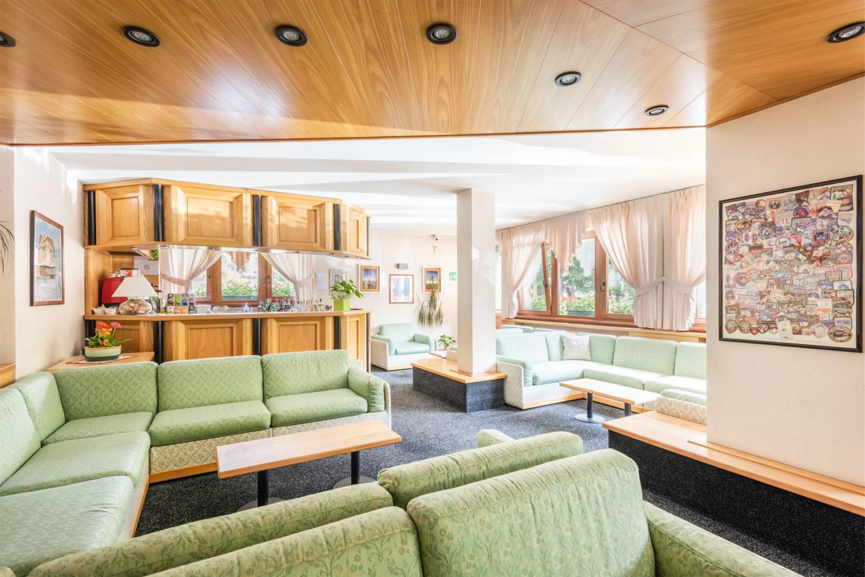 Communal lounge/ TV room in Hotel Alpina