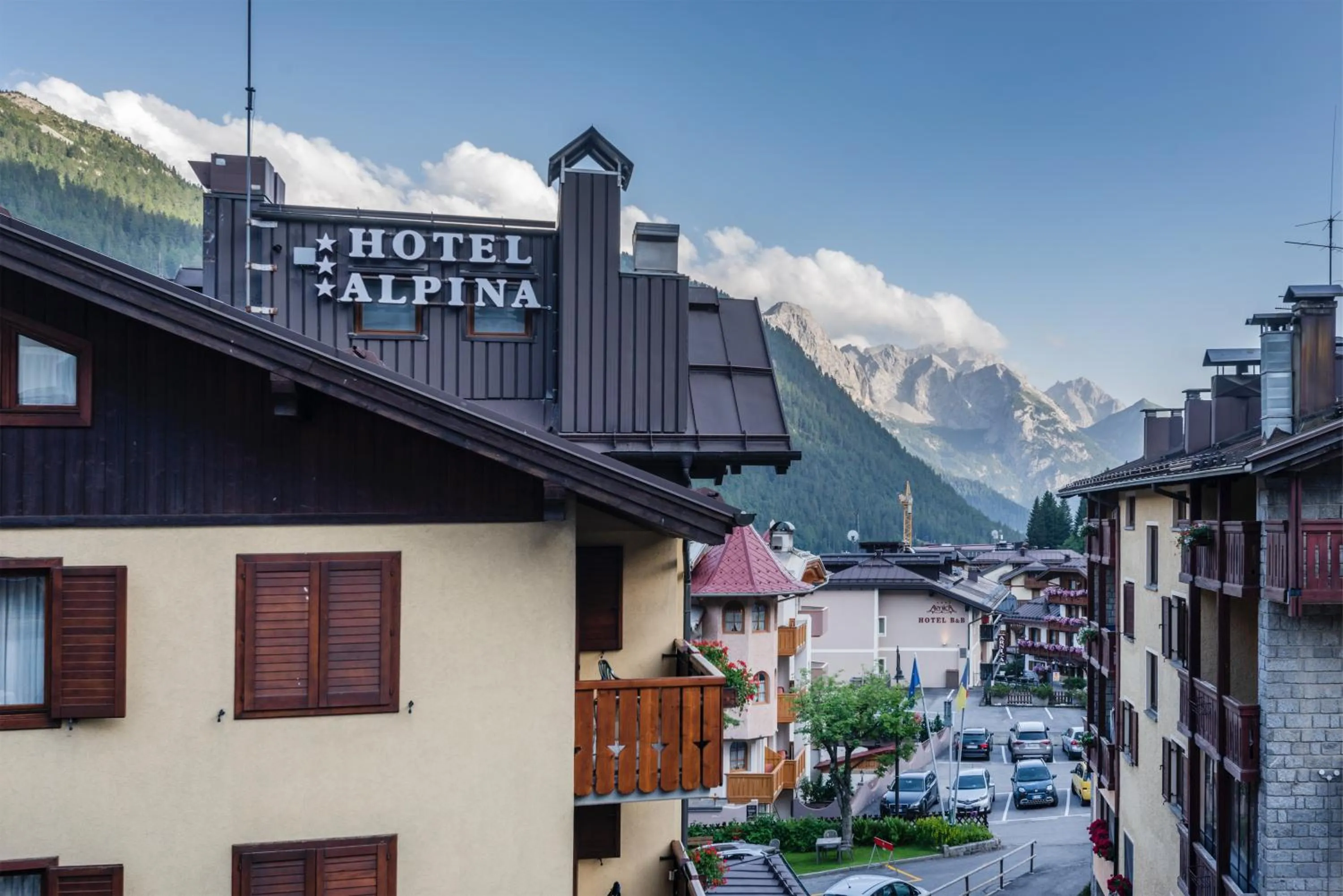 Property building in Hotel Alpina