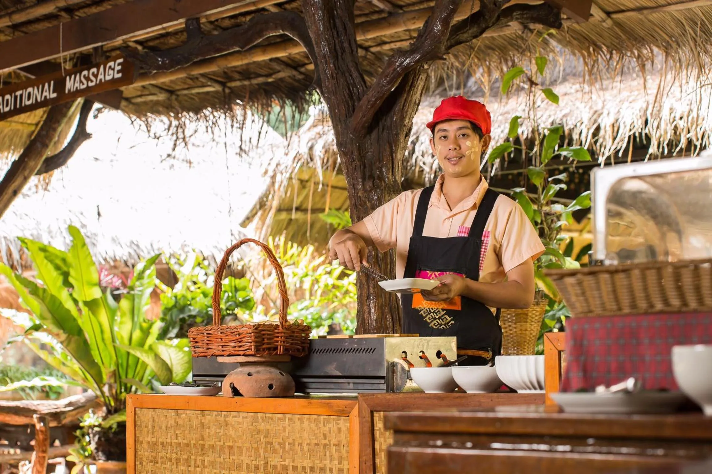 Restaurant/places to eat in River Kwai Jungle Rafts