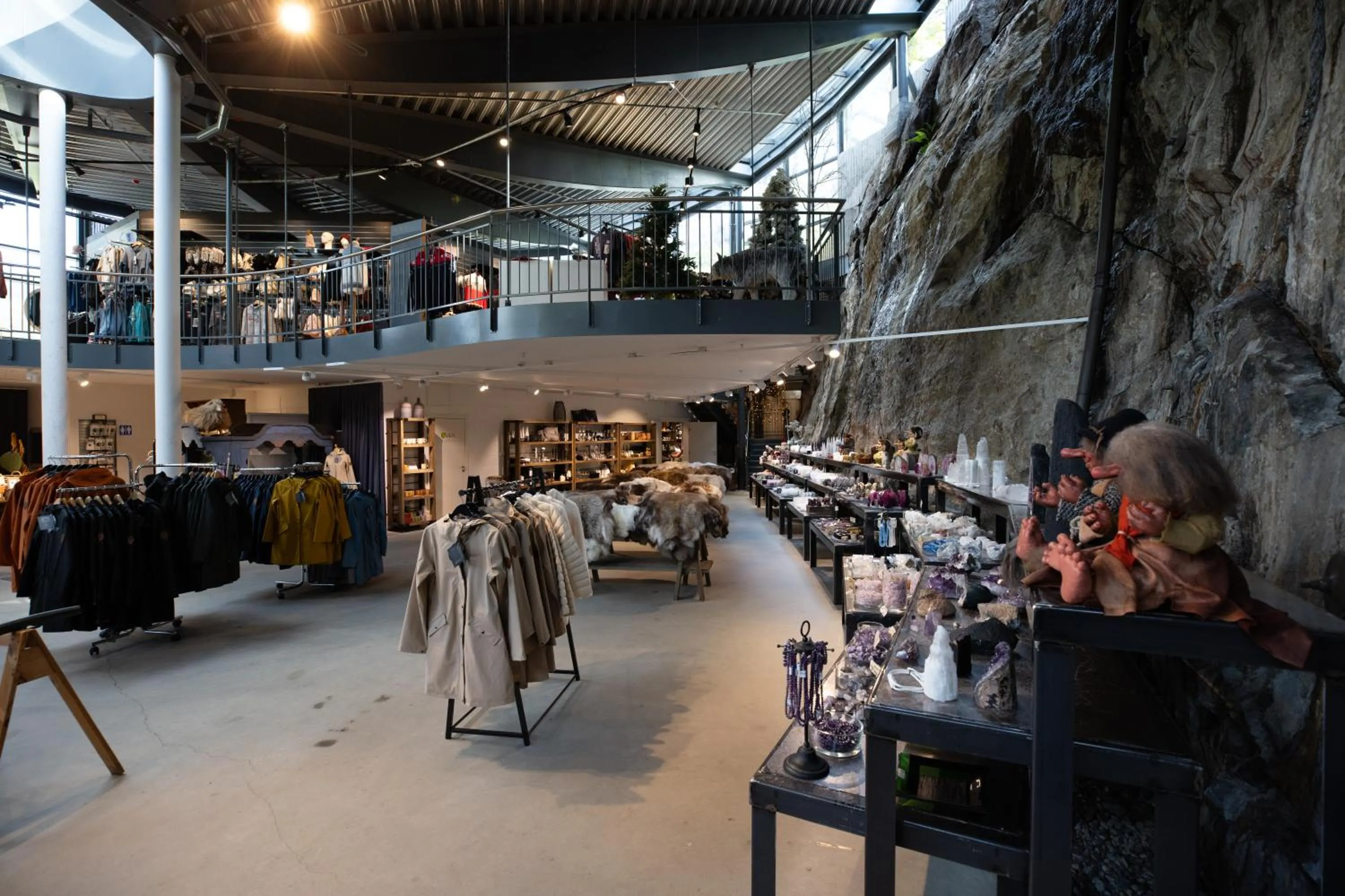 On-site shops in Byrkjedalstunet Hotell