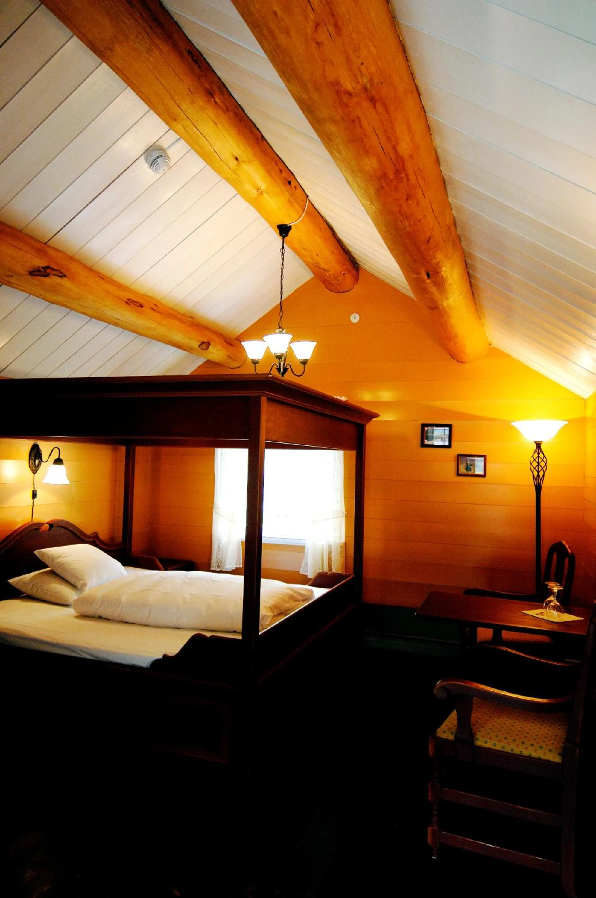 Photo of the whole room, Bed in Byrkjedalstunet Hotell