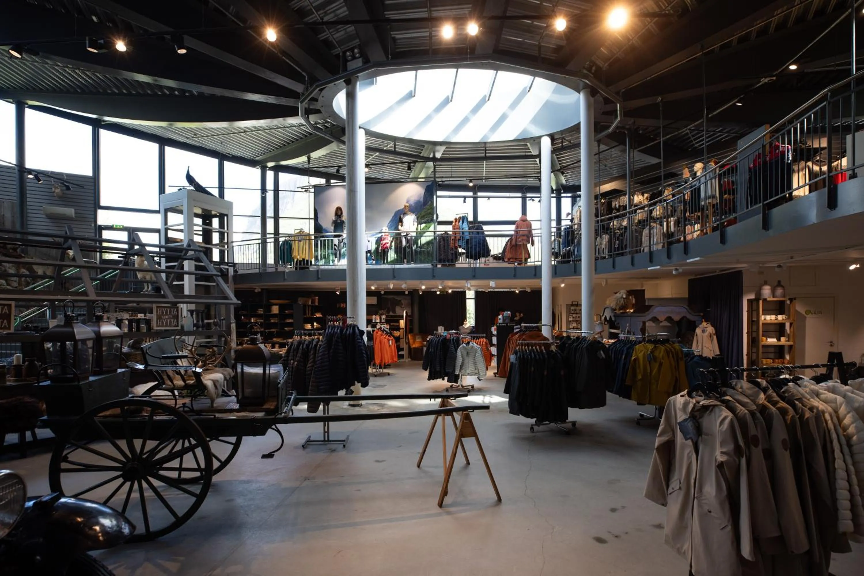 On-site shops in Byrkjedalstunet Hotell