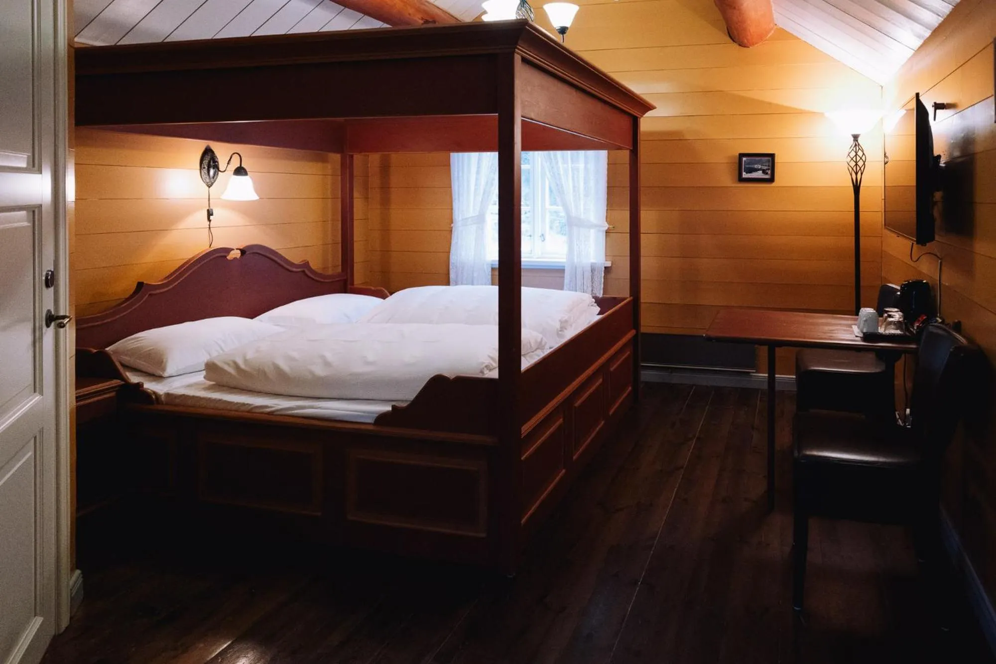 Bed in Byrkjedalstunet Hotell