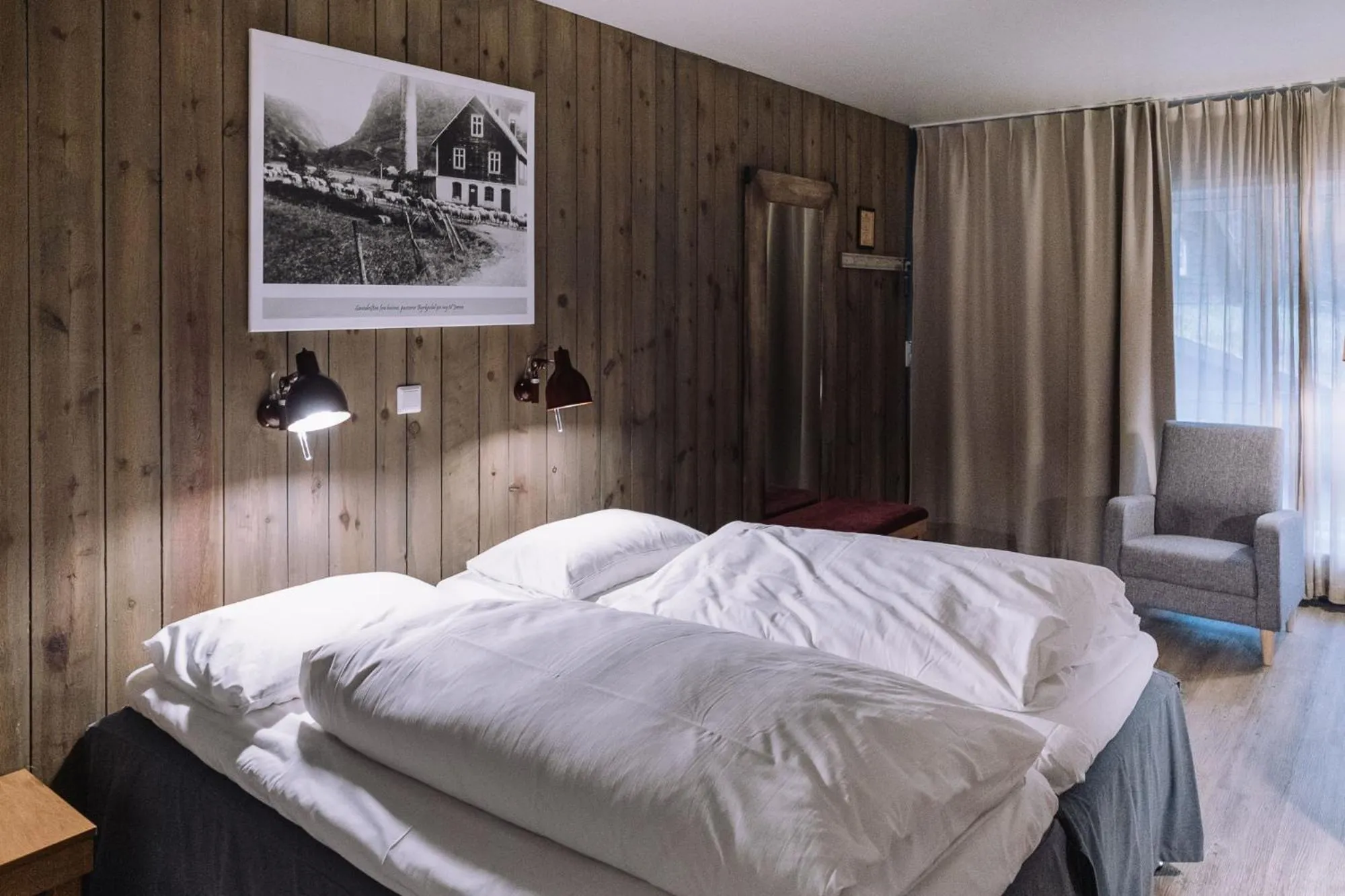 Bed in Byrkjedalstunet Hotell