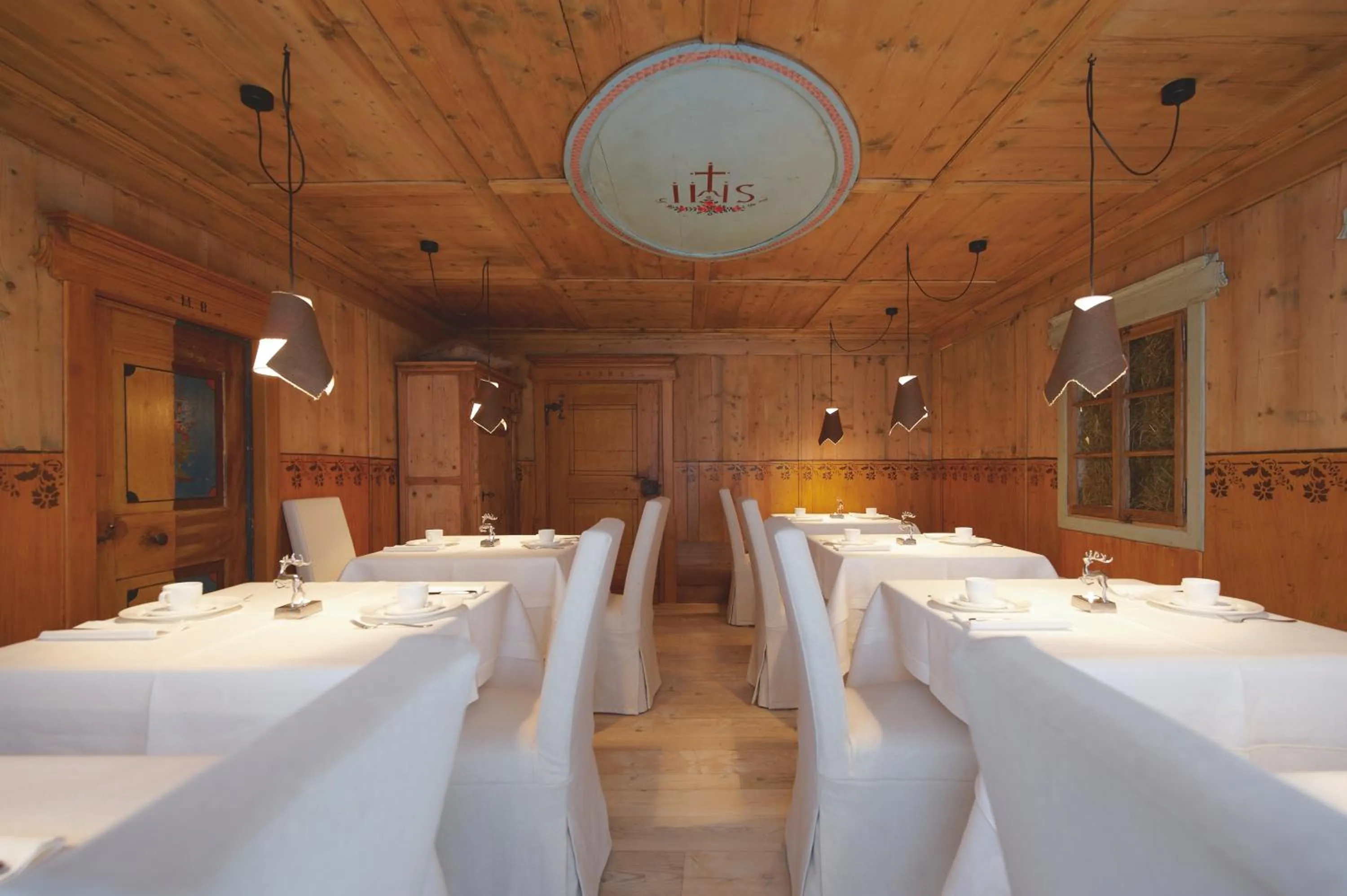 Restaurant/places to eat in Lagació Hotel Mountain Residence