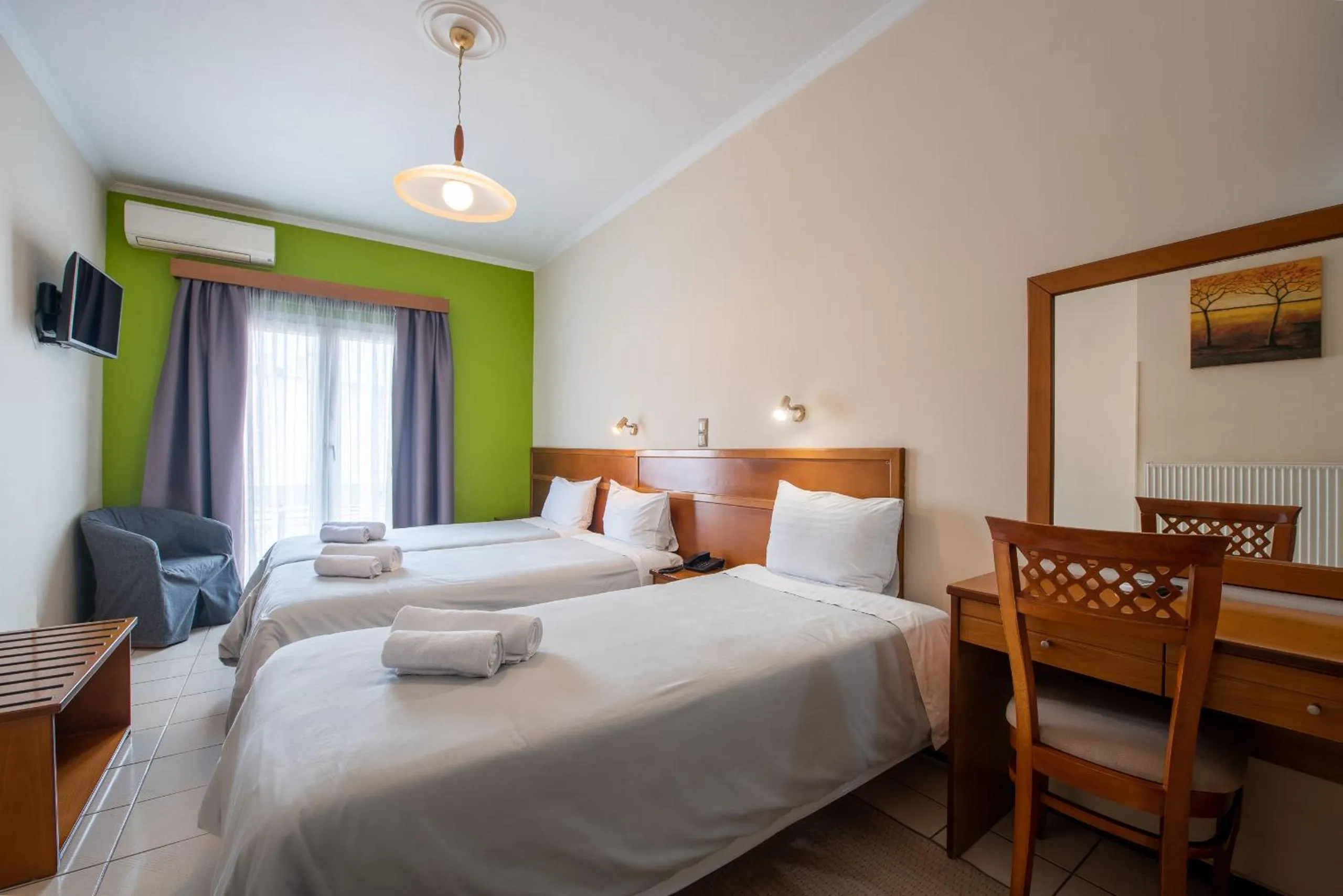 Bedroom, Bed in Lesvion Hotel