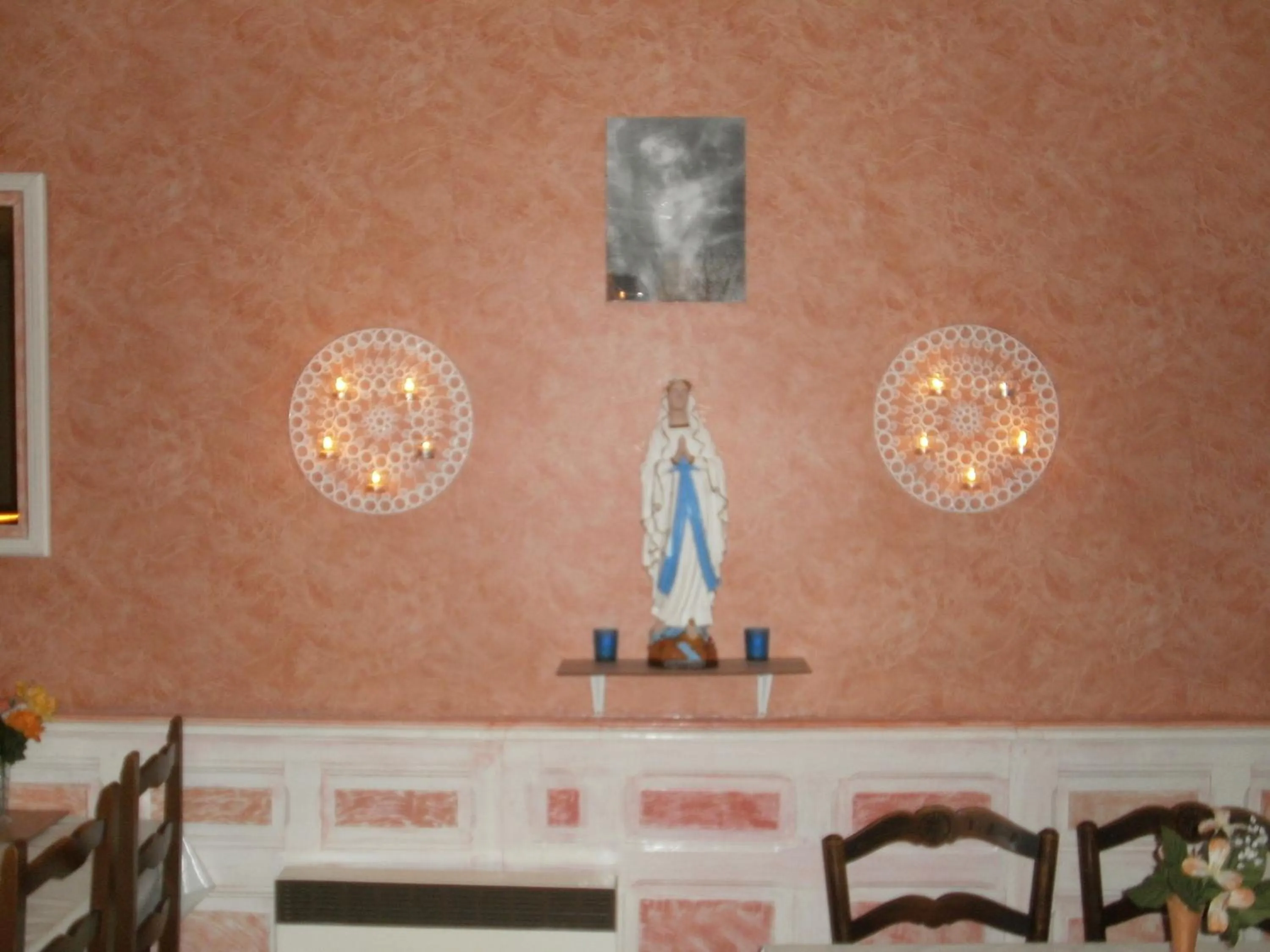 Decorative detail in Chalet Saint Louis