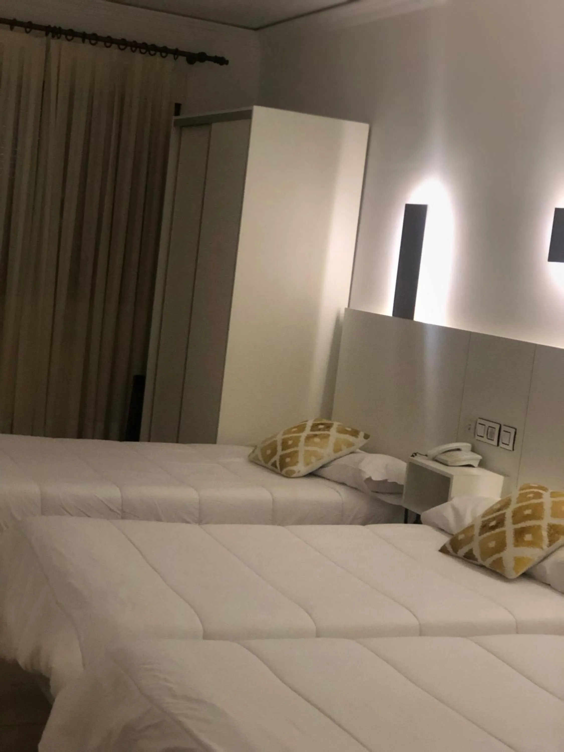 Bed in Emperatriz III