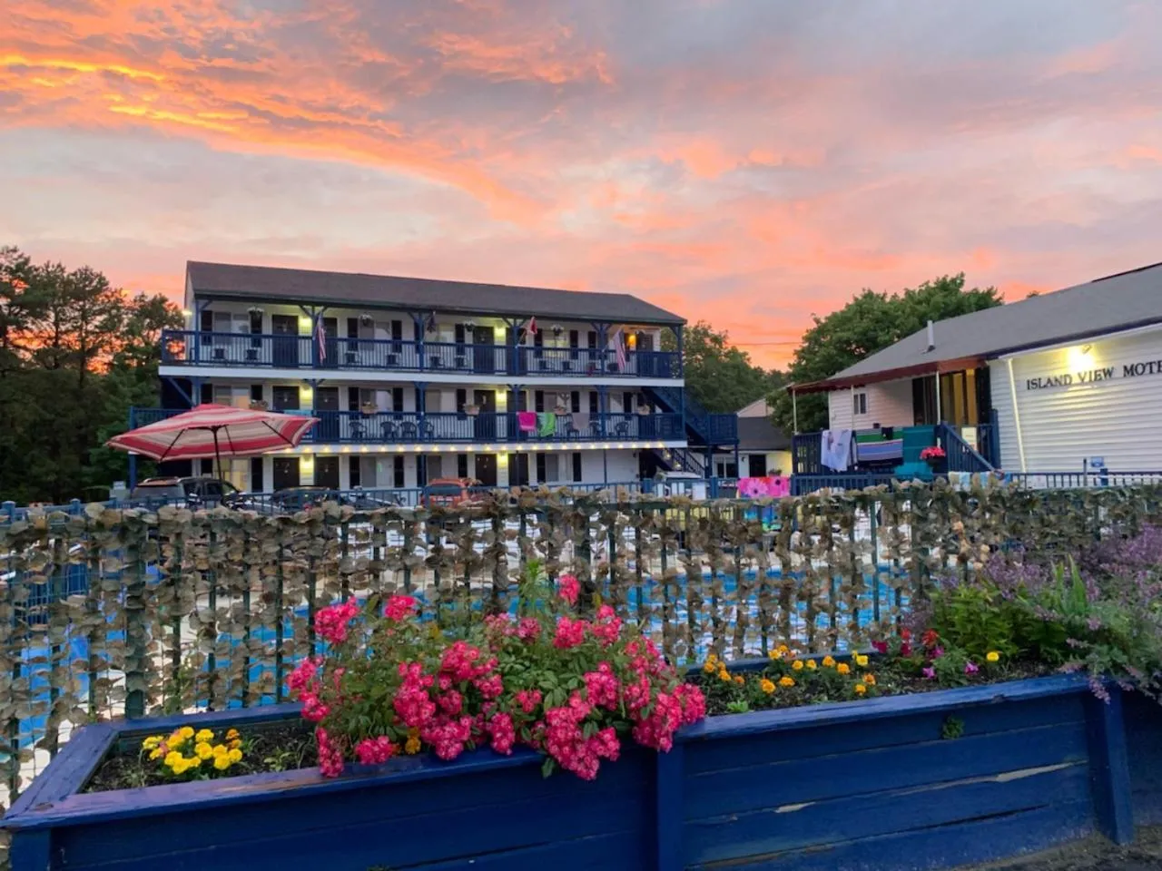 Island View Motel
