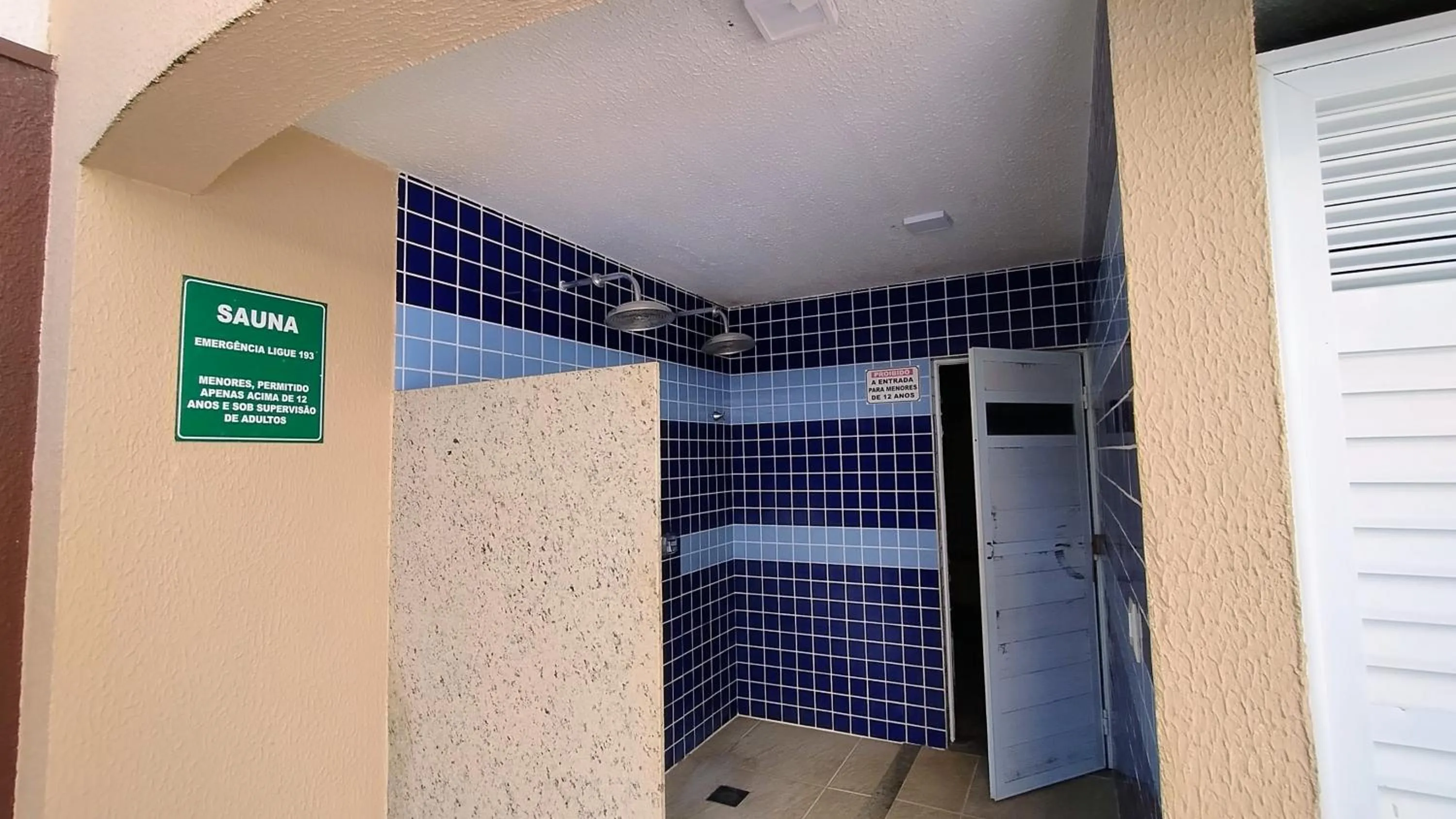 Sauna in Casa da Madeira Caldas Novas - ACHEI FERIAS - Com Roupa de Cama