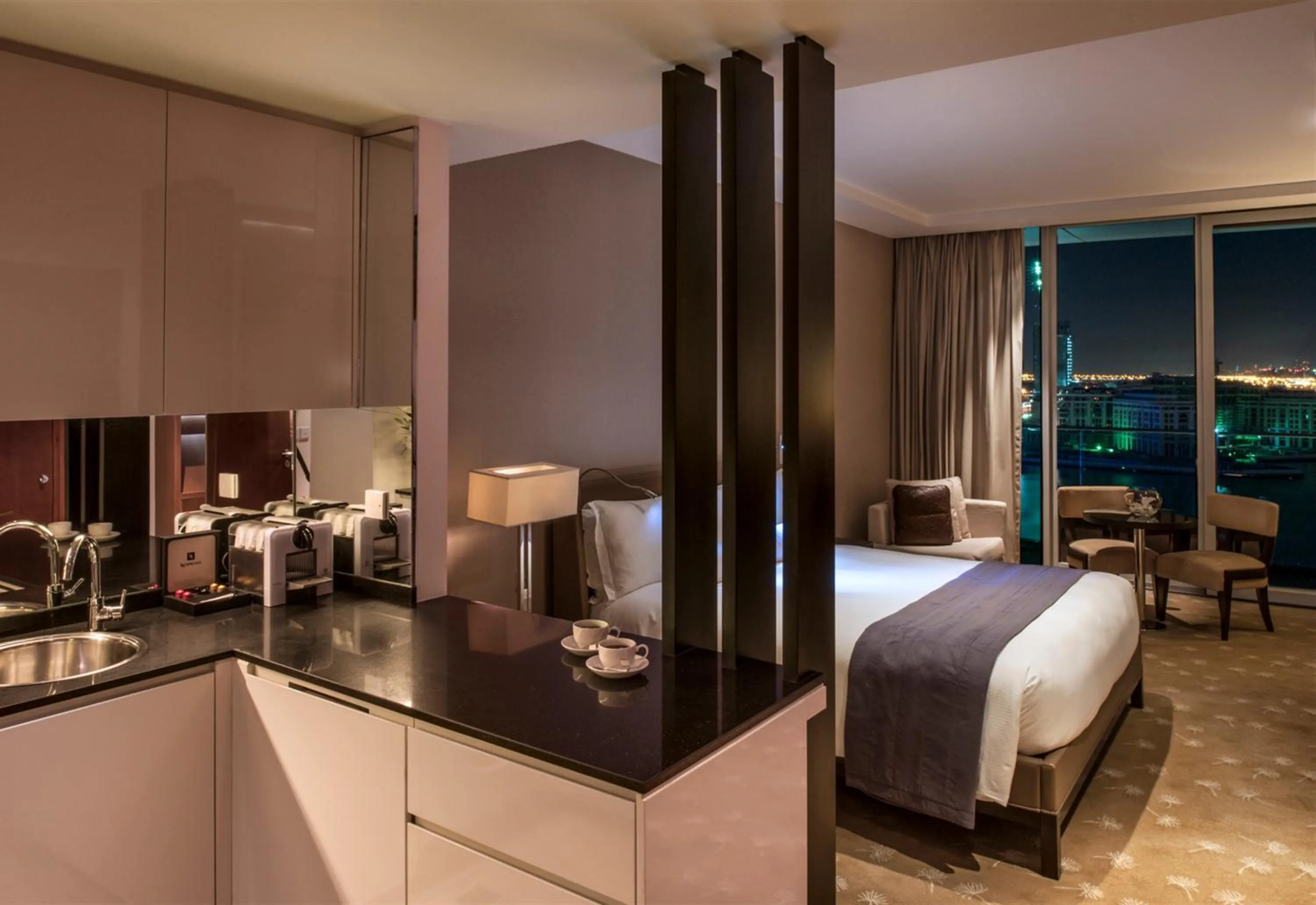 Photo of the whole room, Bed in InterContinental Residence Suites Dubai Festival City by IHG