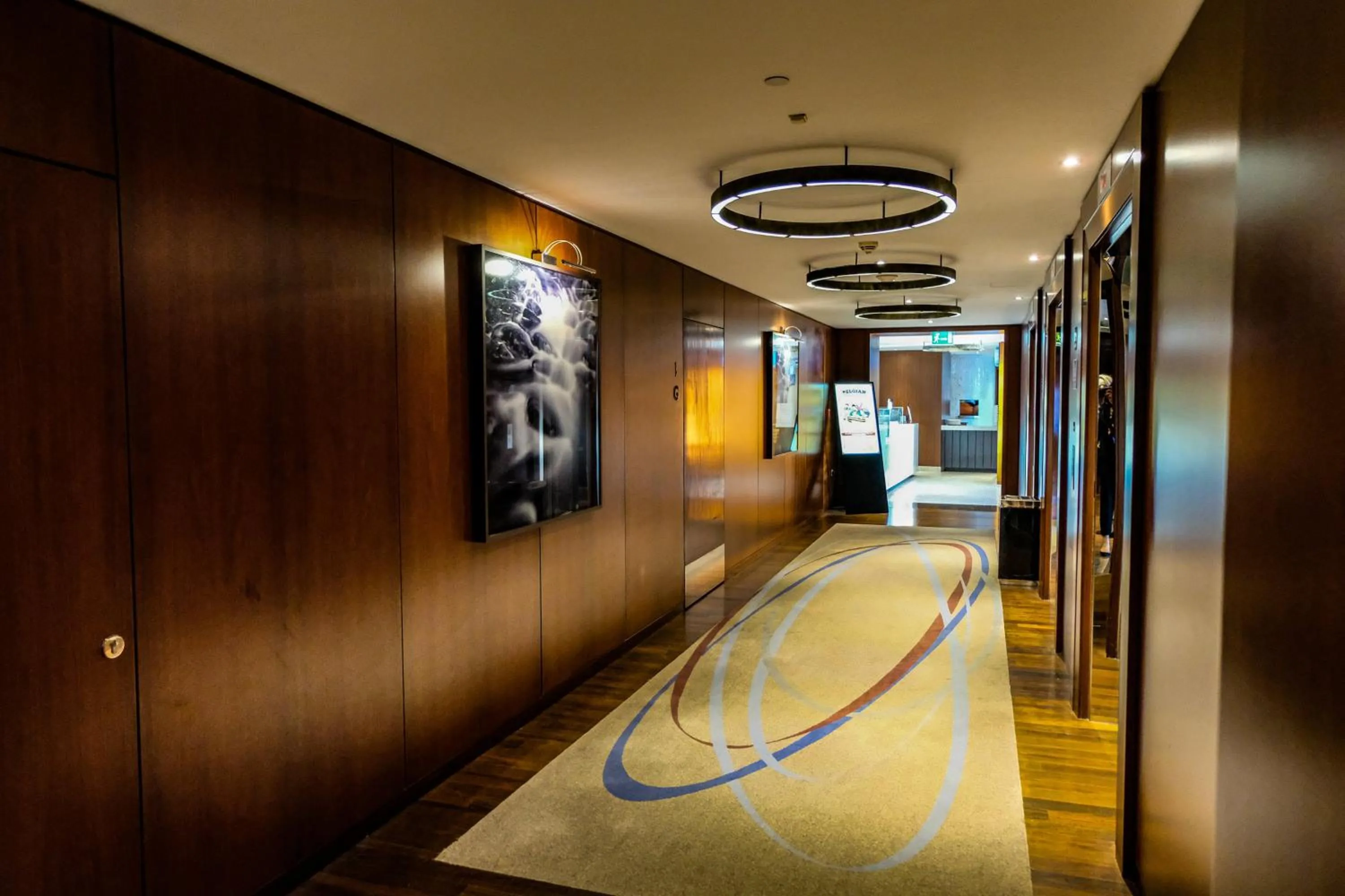 Lobby or reception in InterContinental Residence Suites Dubai Festival City by IHG