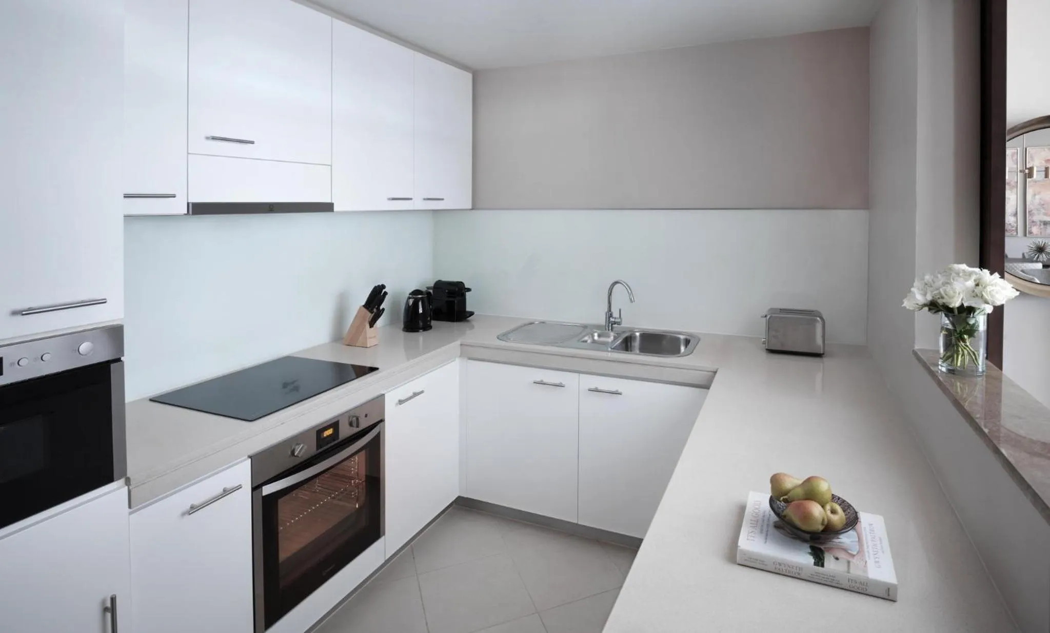 Photo of the whole room in InterContinental Residence Suites Dubai Festival City by IHG