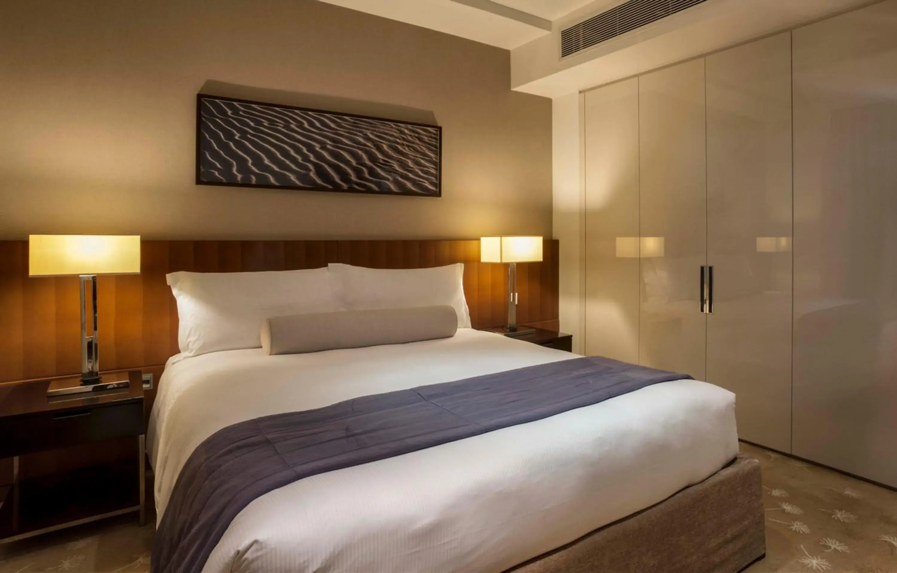 Classic Room in InterContinental Residence Suites Dubai Festival City by IHG Classic Room in InterContinental Residence Suites Dubai Festival City by IHG