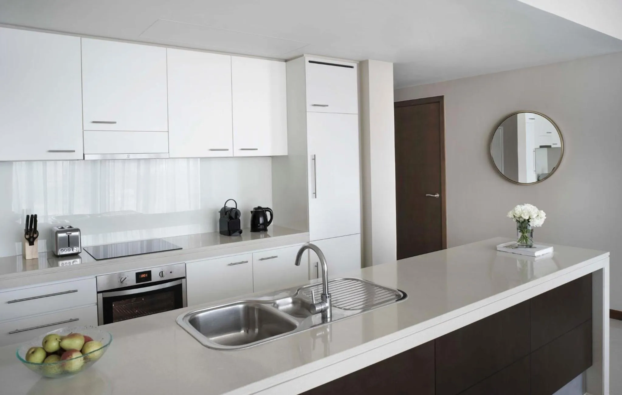 Photo of the whole room in InterContinental Residence Suites Dubai Festival City by IHG