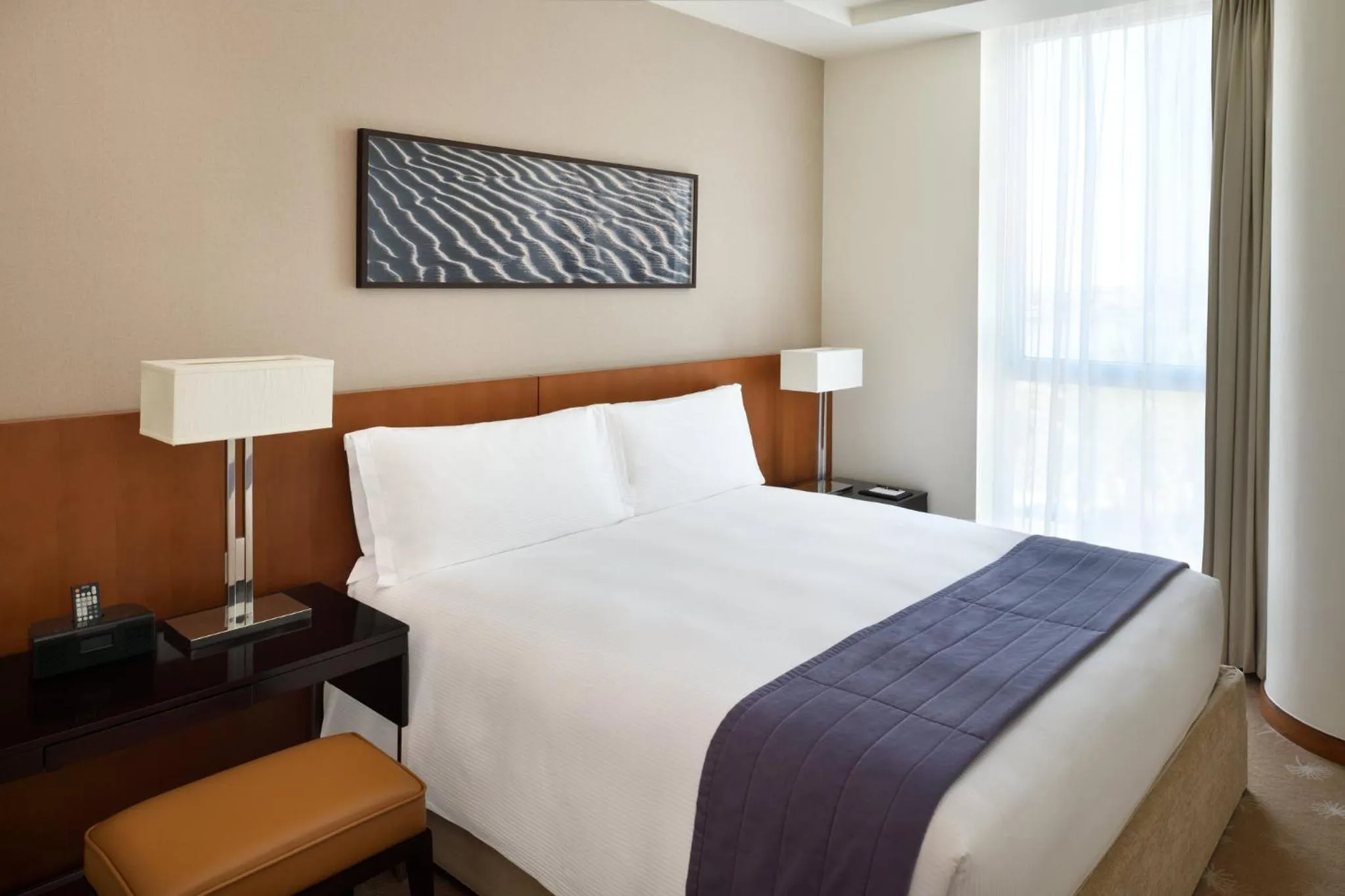 Photo of the whole room, Bed in InterContinental Residence Suites Dubai Festival City by IHG