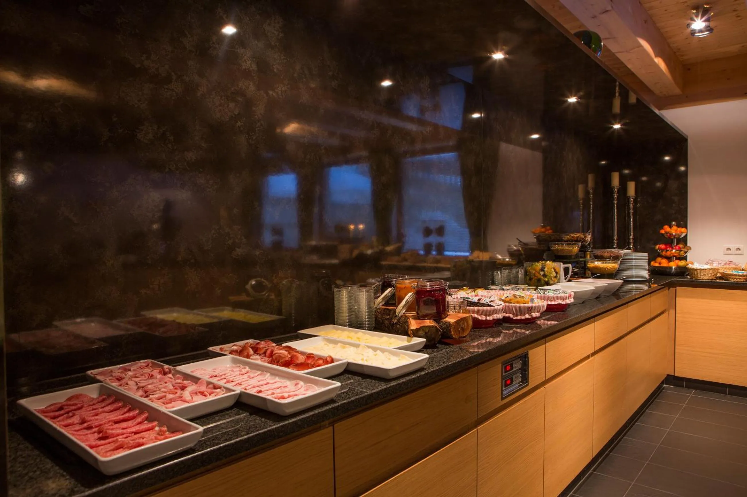 Restaurant/places to eat in Hotel Rezia