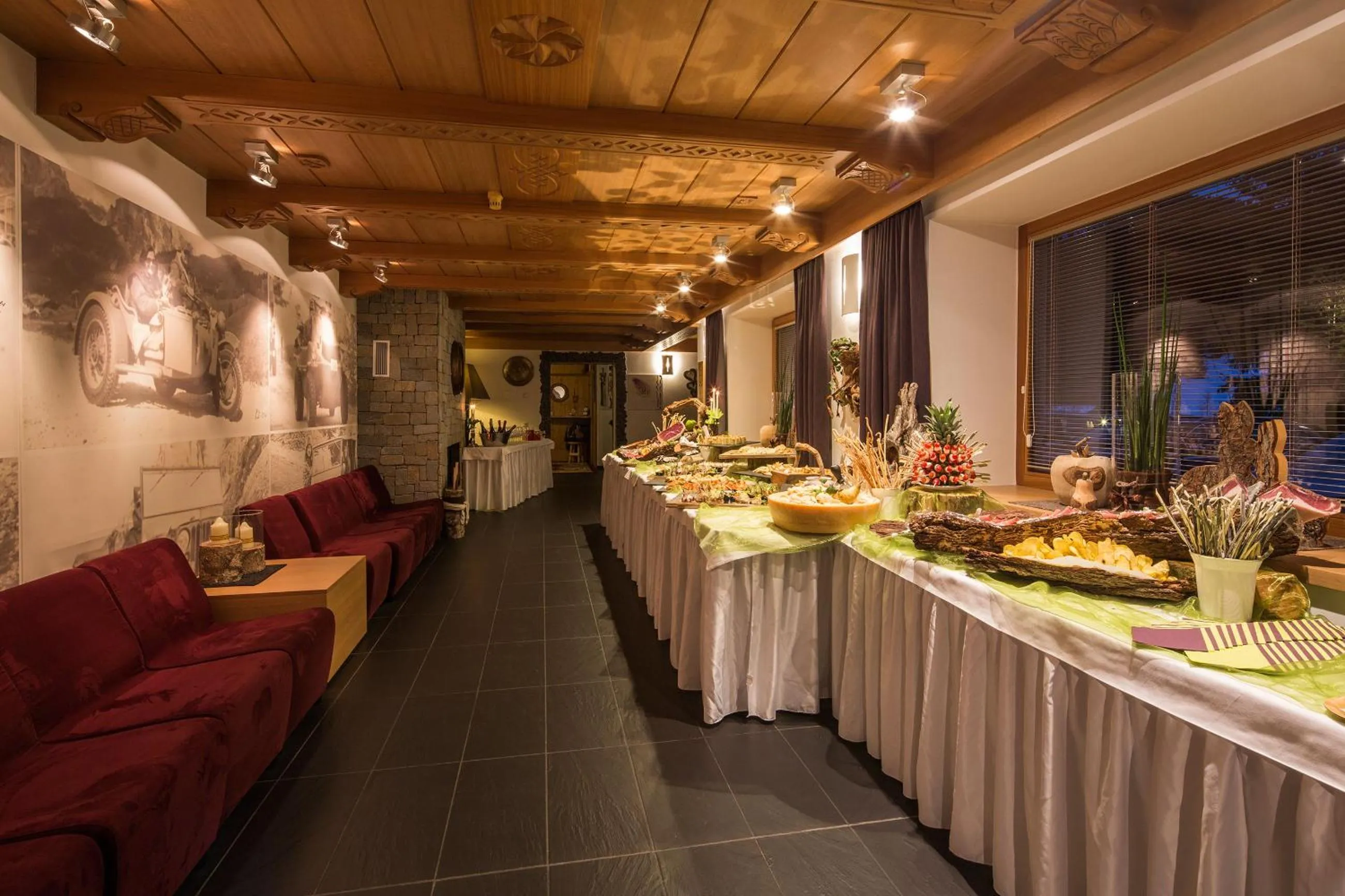 Restaurant/places to eat in Hotel Rezia