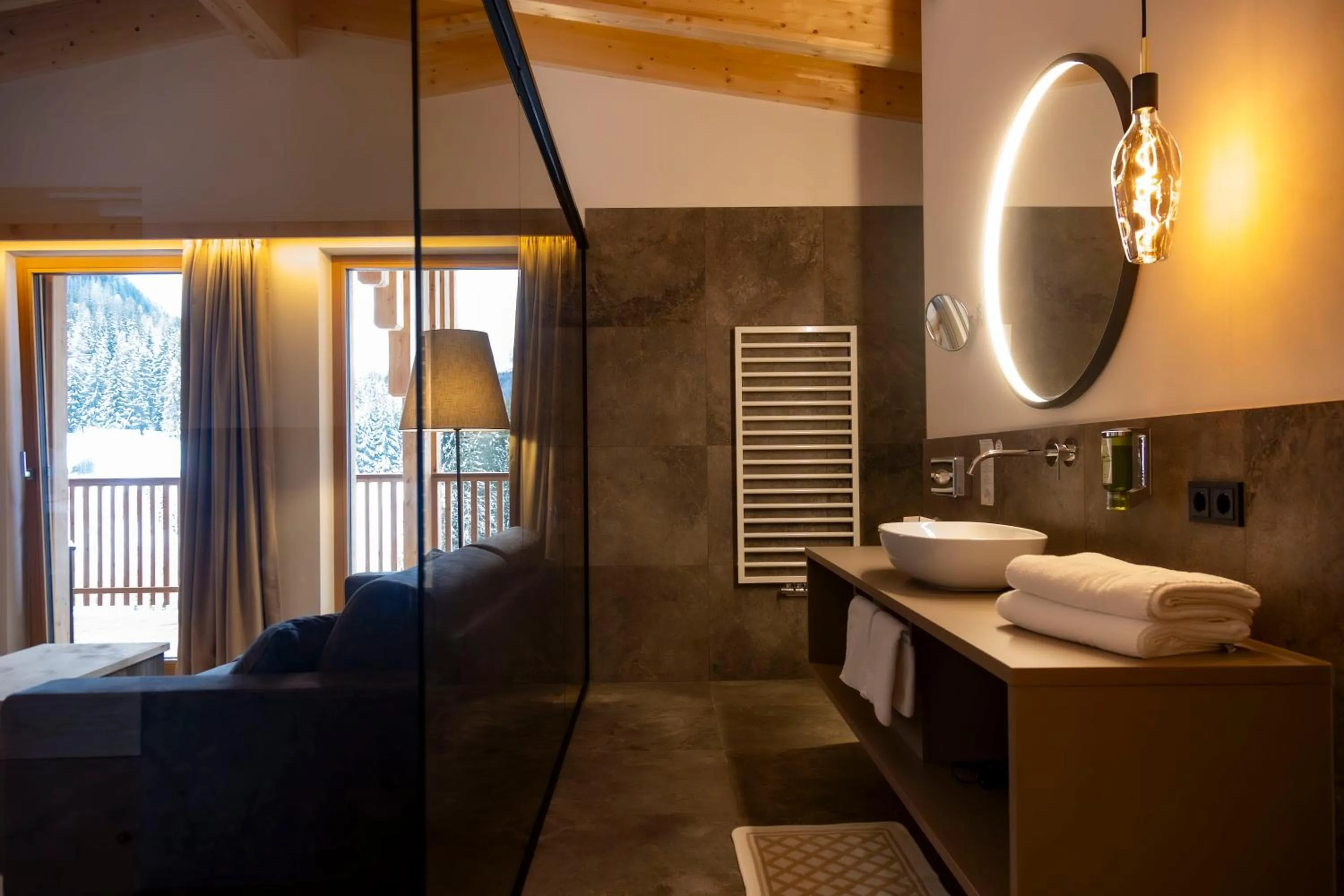 Bathroom, Bed in Hotel Rezia
