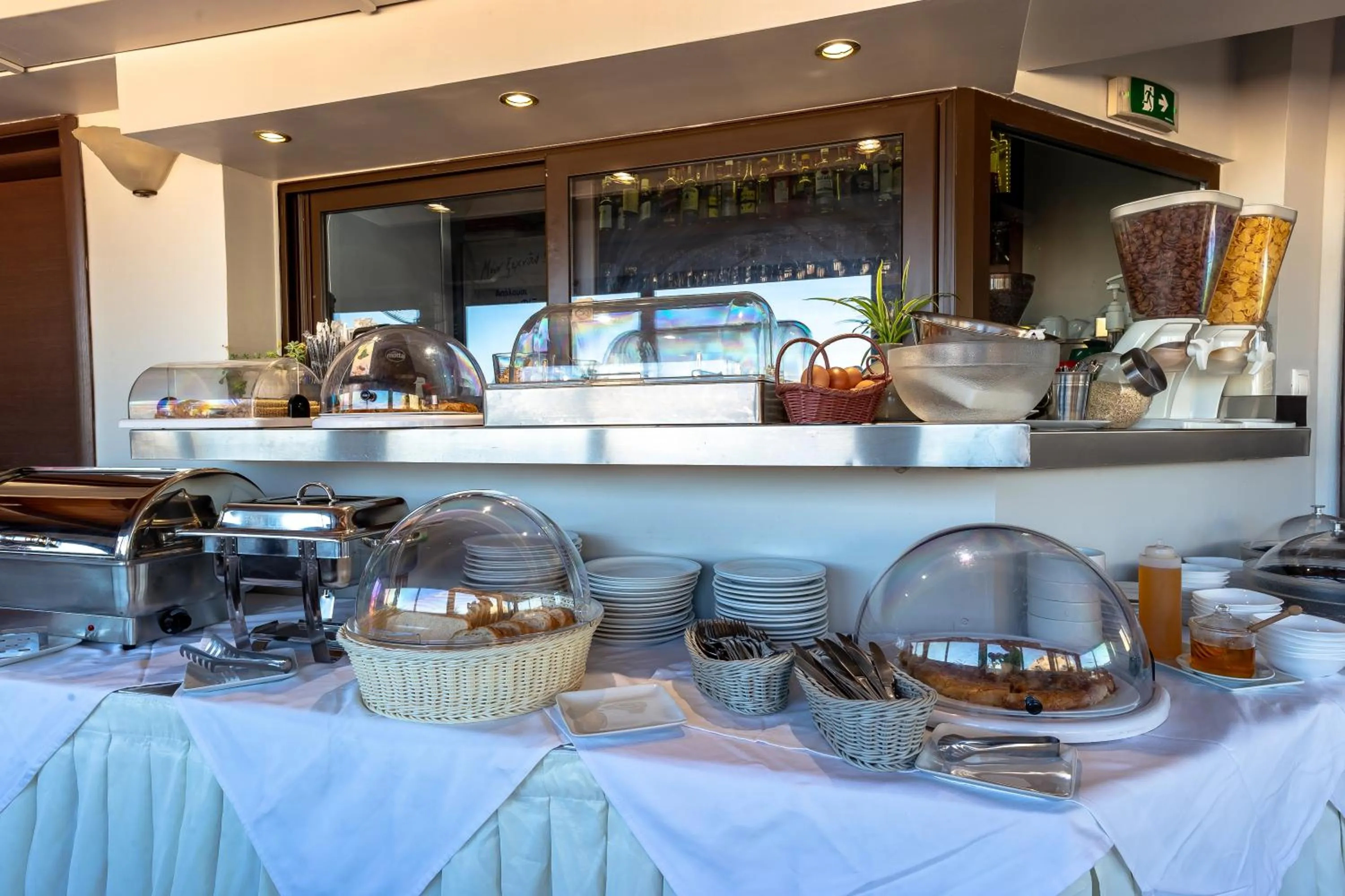 Buffet breakfast in Hotel Byron