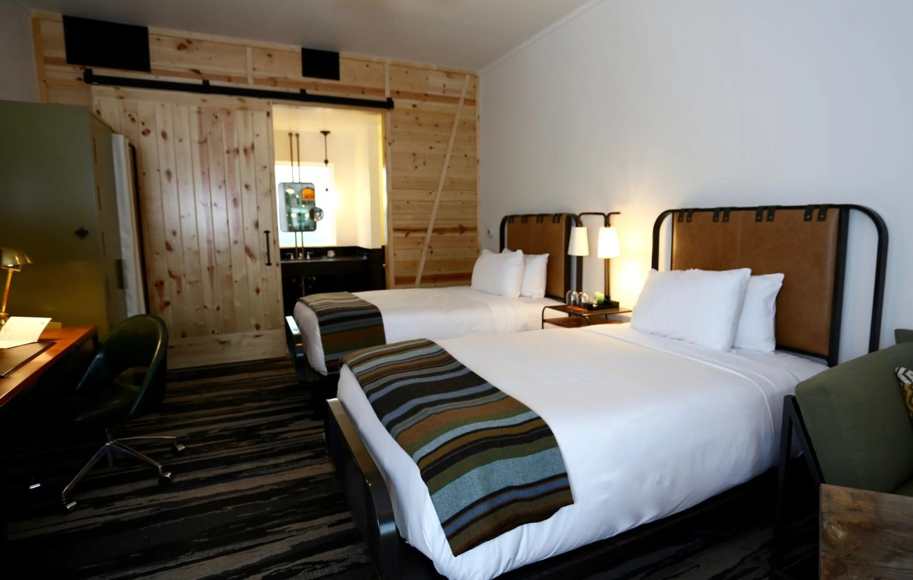 Photo of the whole room, Bed in Cavalry Court, by Valencia Hotel Collection