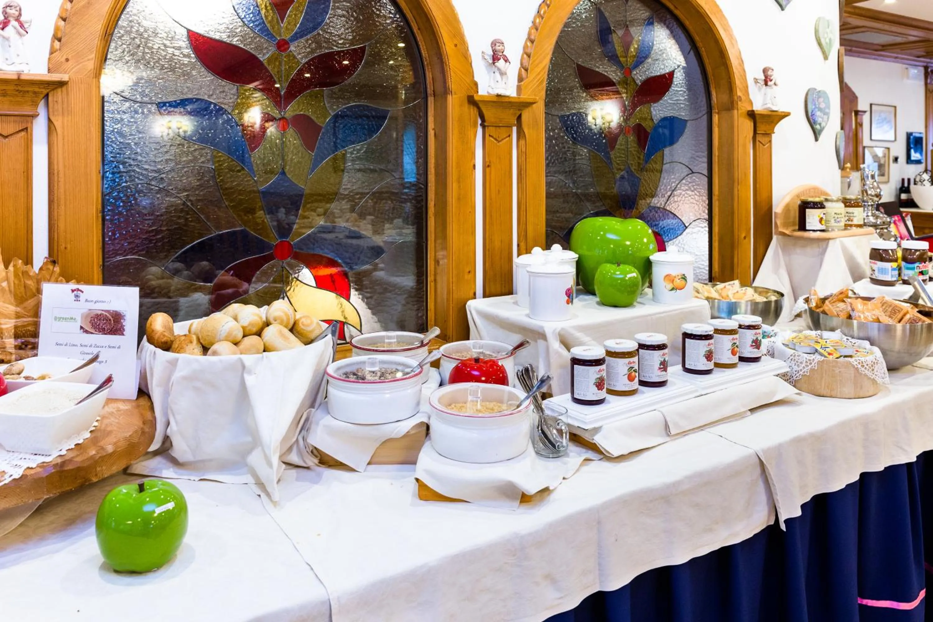 Restaurant/places to eat in Hotel Vienna
