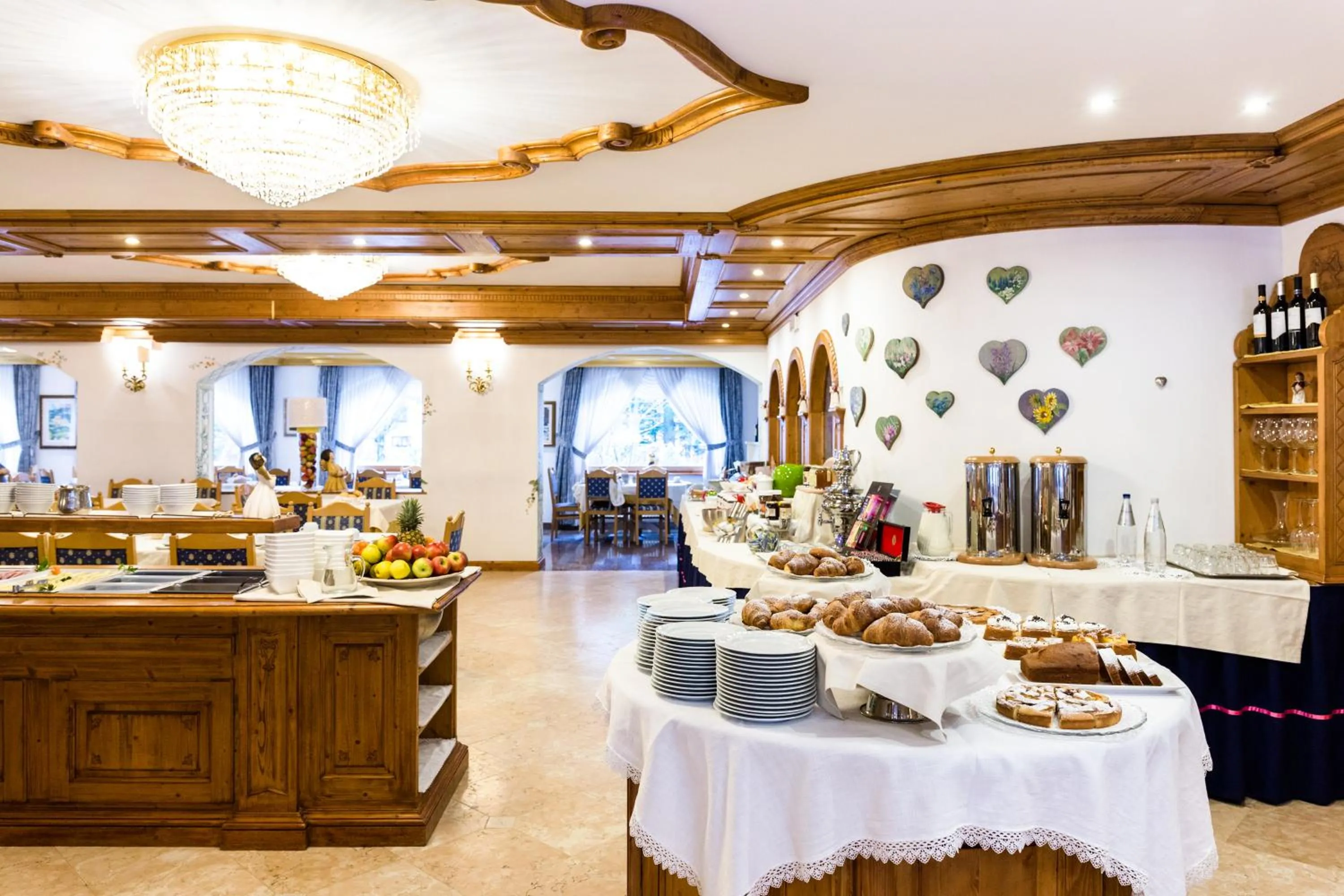 Restaurant/places to eat in Hotel Vienna