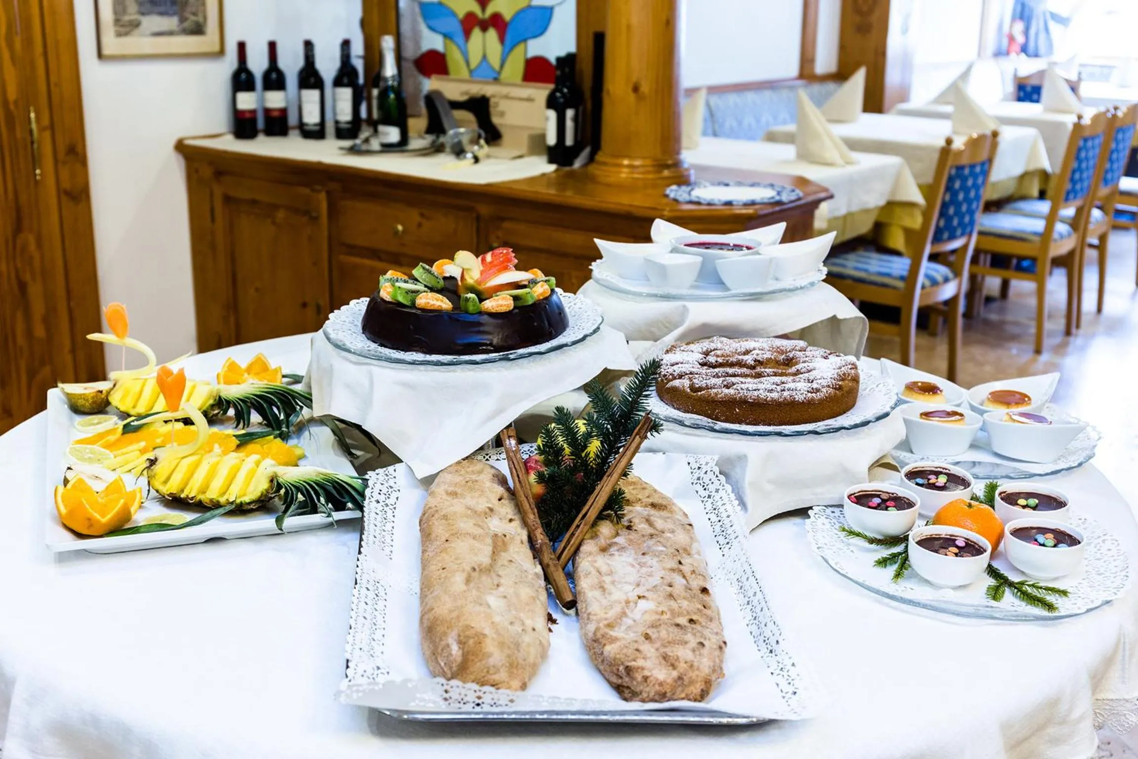 Restaurant/places to eat in Hotel Vienna