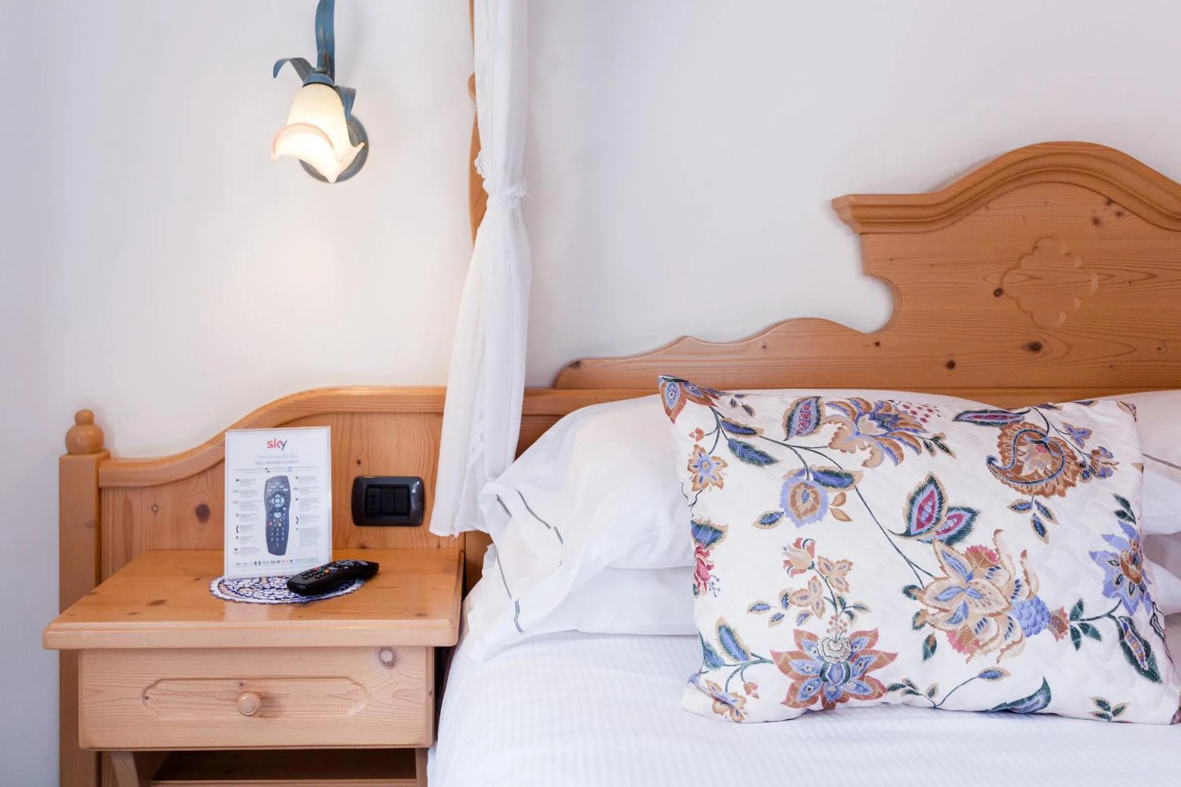 Logo/Certificate/Sign, Bed in Hotel Vienna