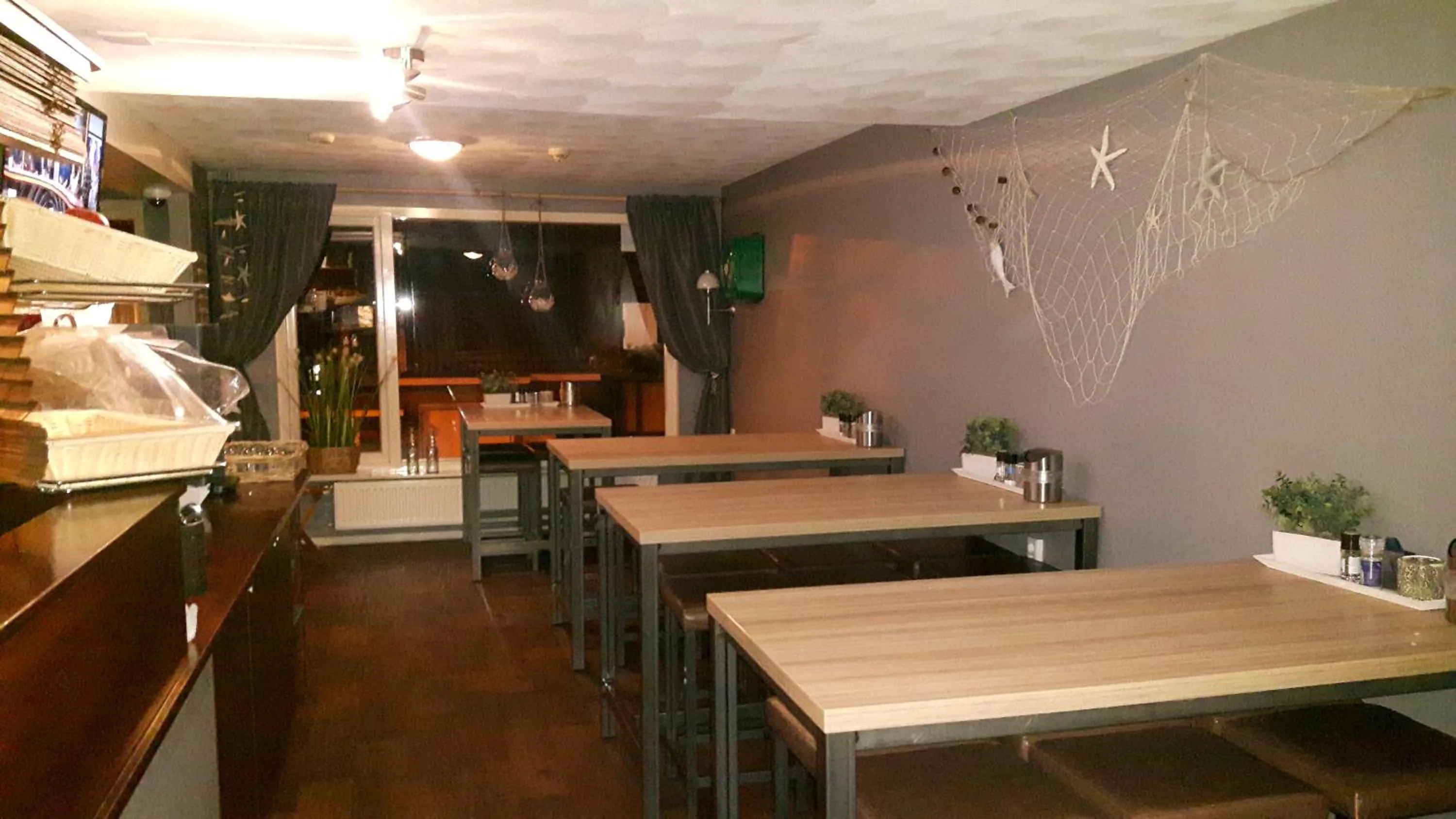 Food and drinks in Hotel Velsen