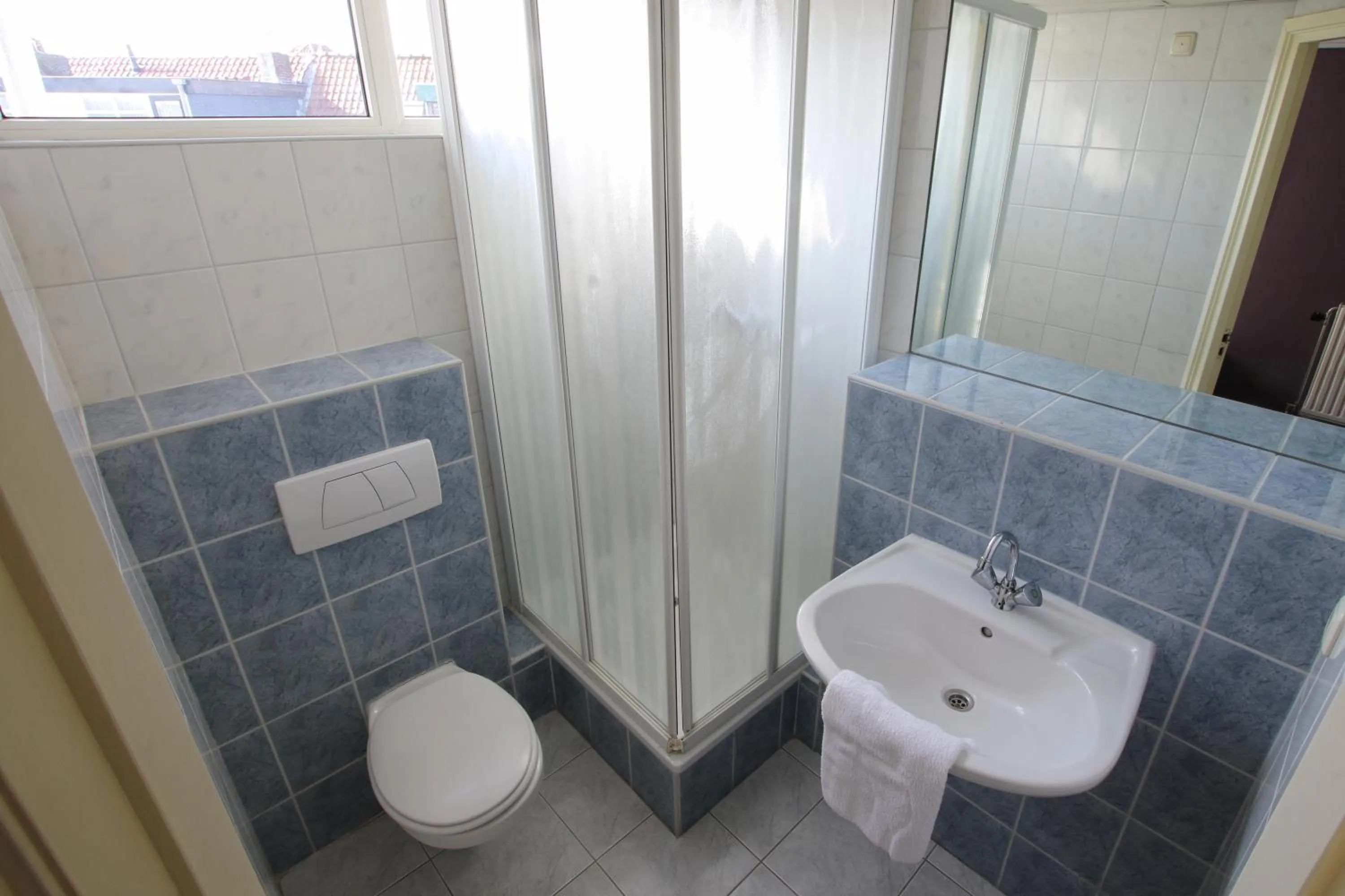 Shower in Hotel Velsen