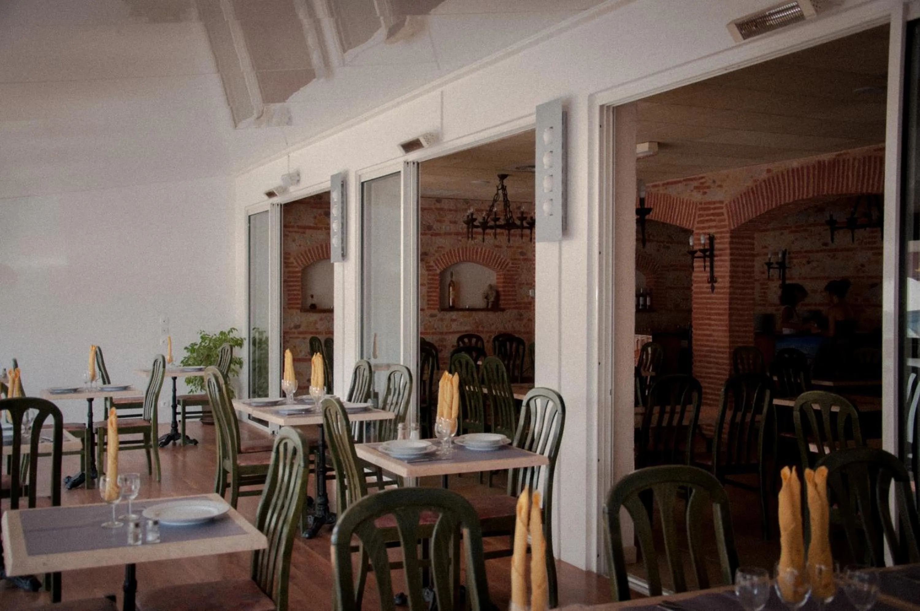 Balcony/Terrace in Logis Hôtel Restaurant Mar I Sol