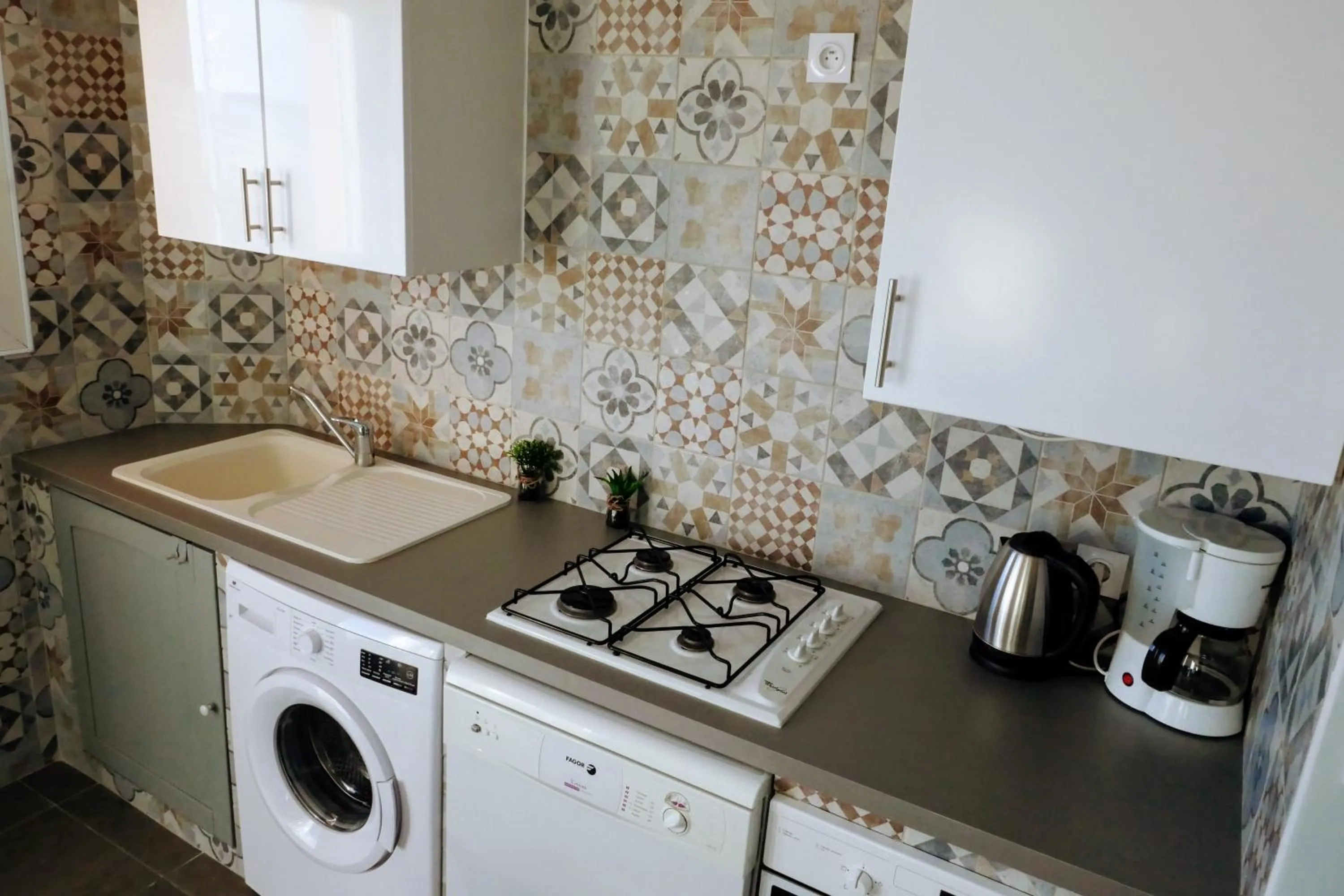 Logis Hôtel Restaurant Mar I Sol