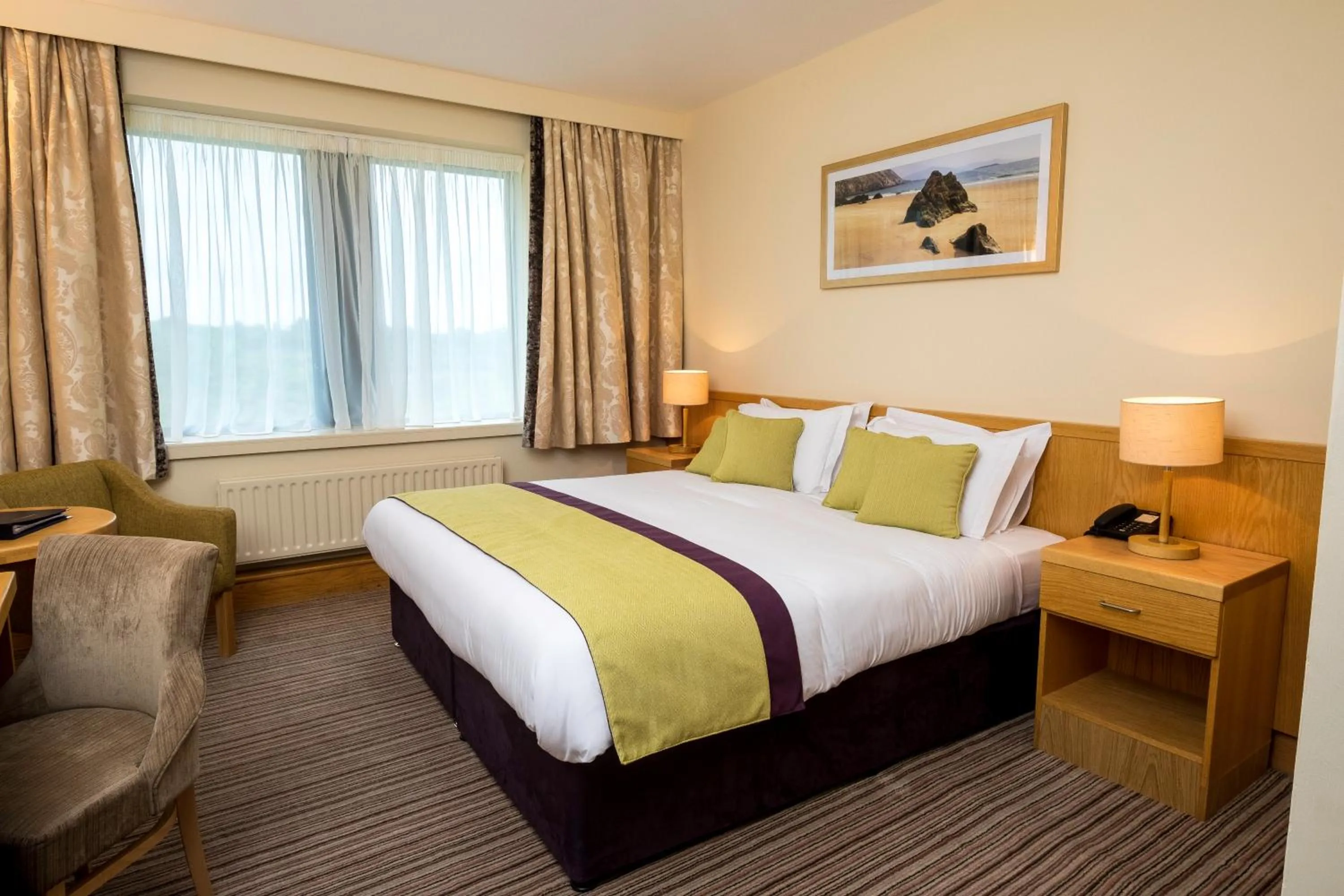 Photo of the whole room, Bed in Knock House Hotel