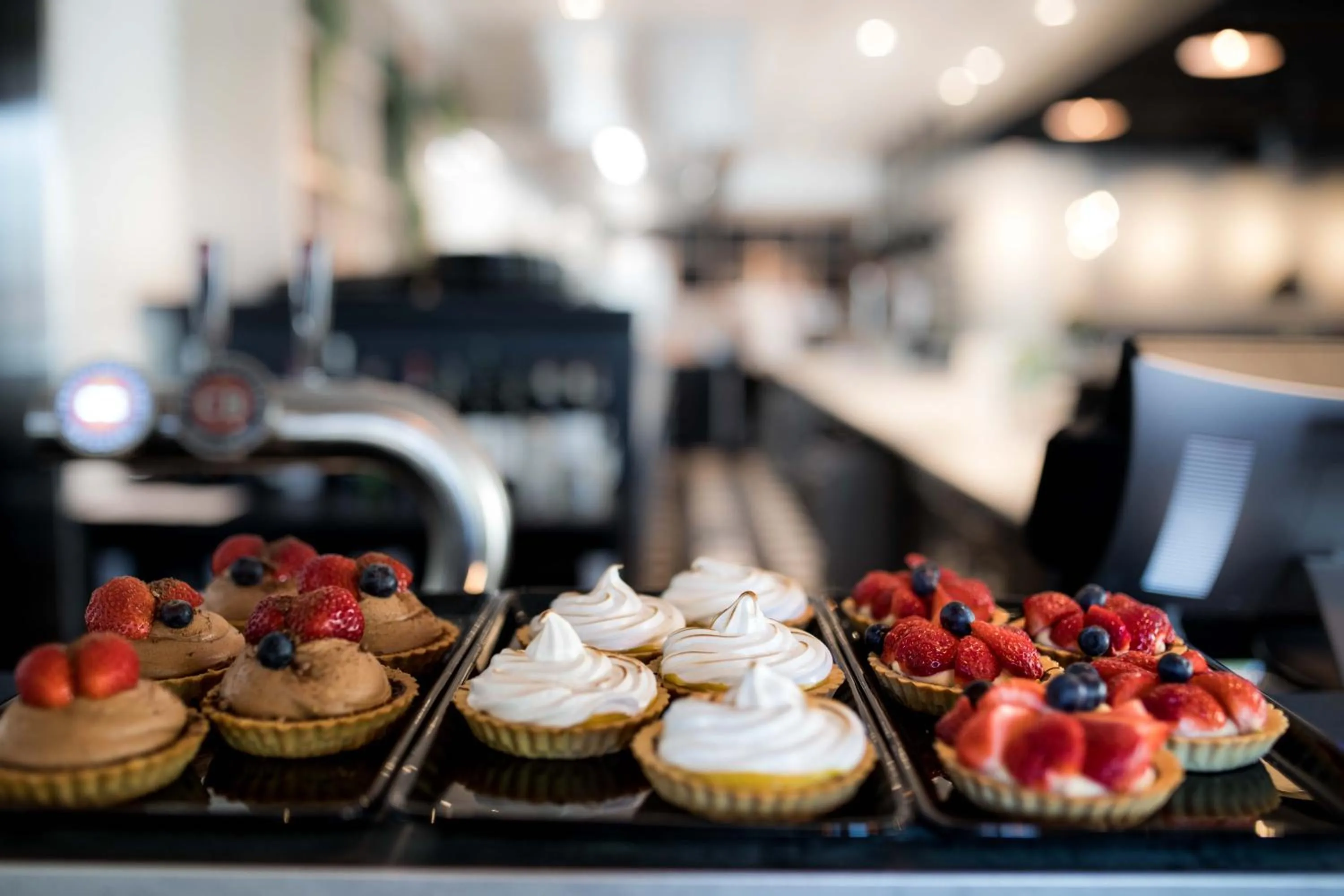 Restaurant/places to eat in Thon Hotel Parken