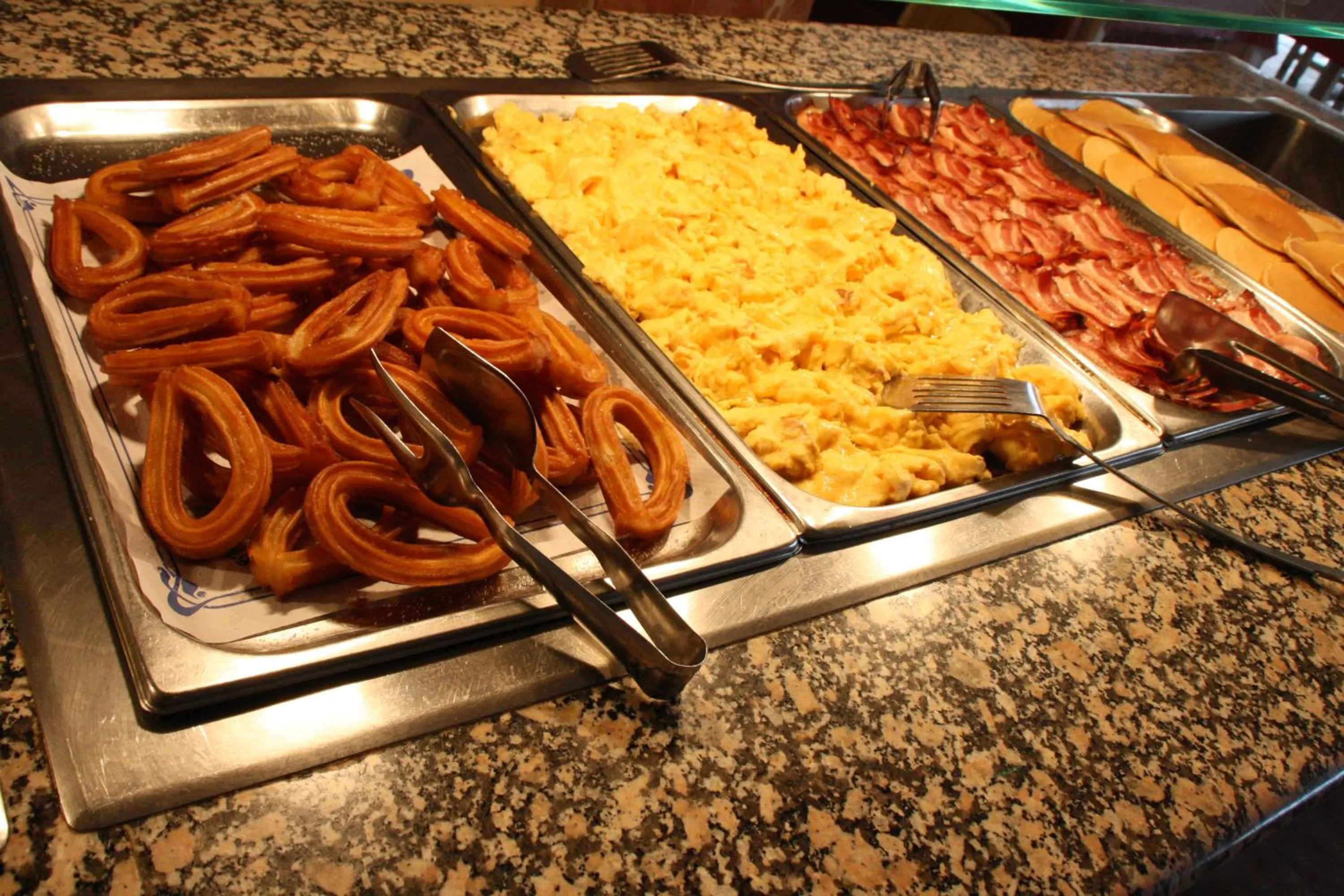 Restaurant/places to eat in Hotel Grecs