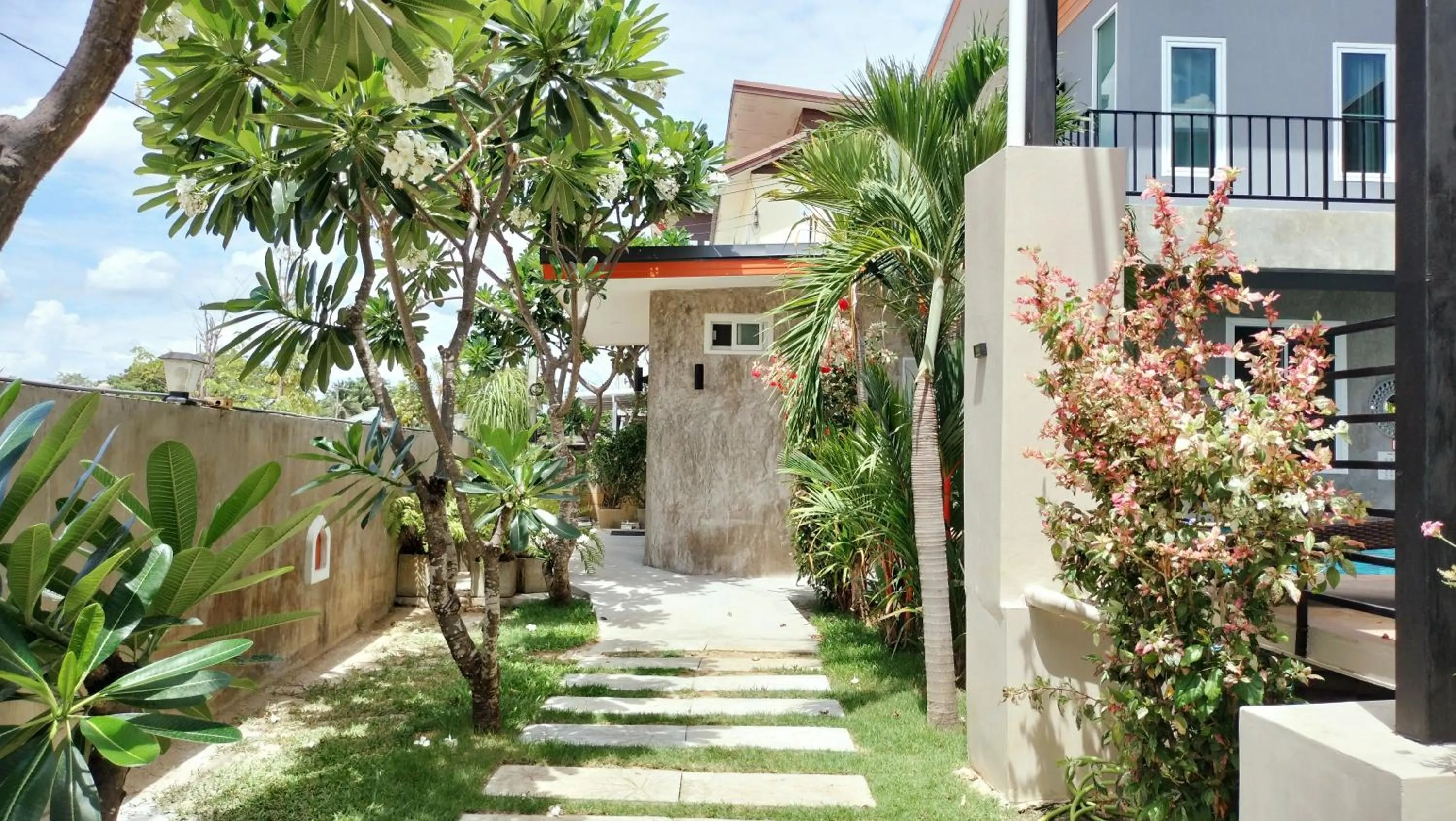 Garden in Villa Rajapruek Exclusive Entire Private 3 Villas rental near Airport