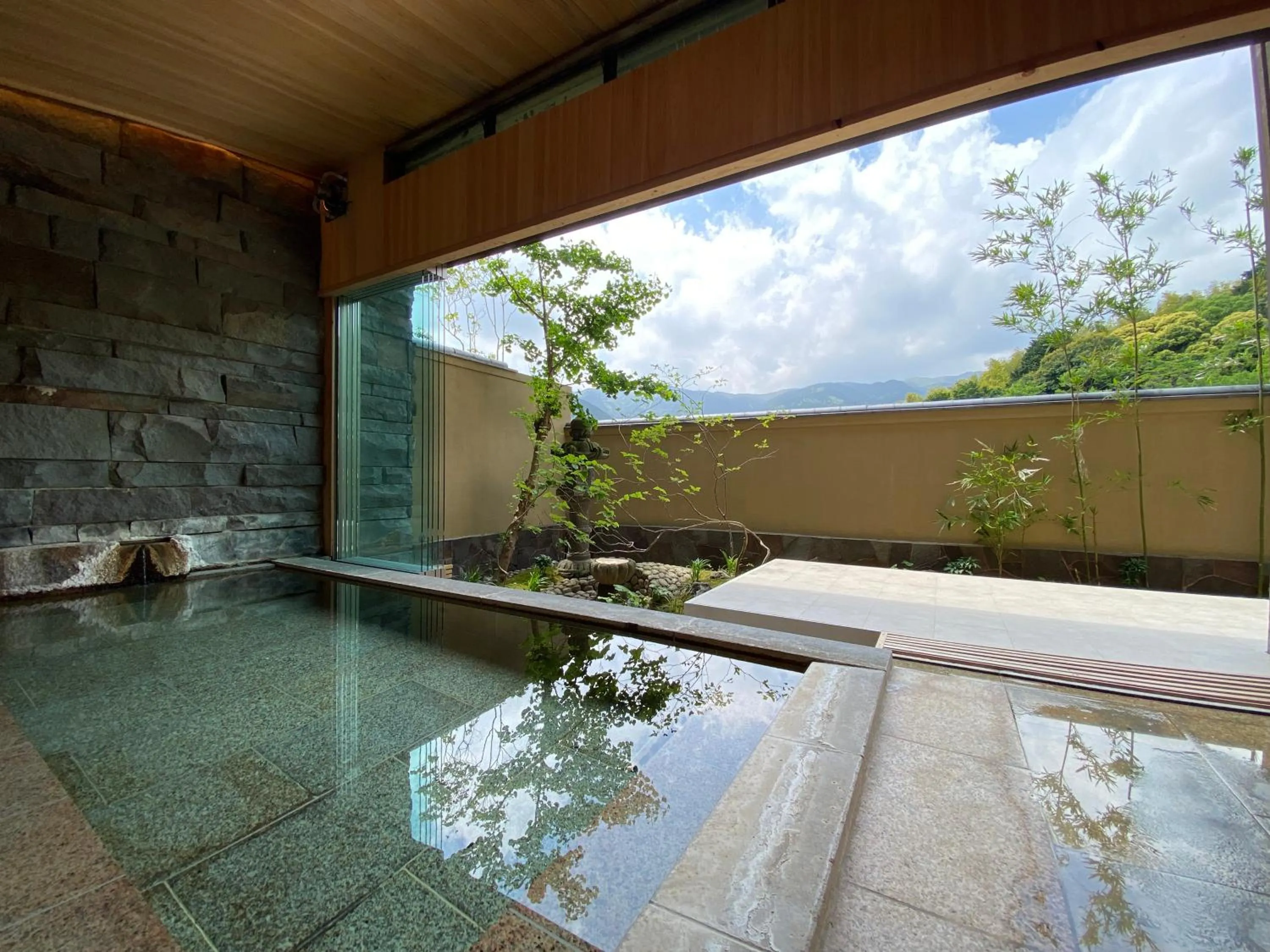 Kaiseki Ryokan Ashikari