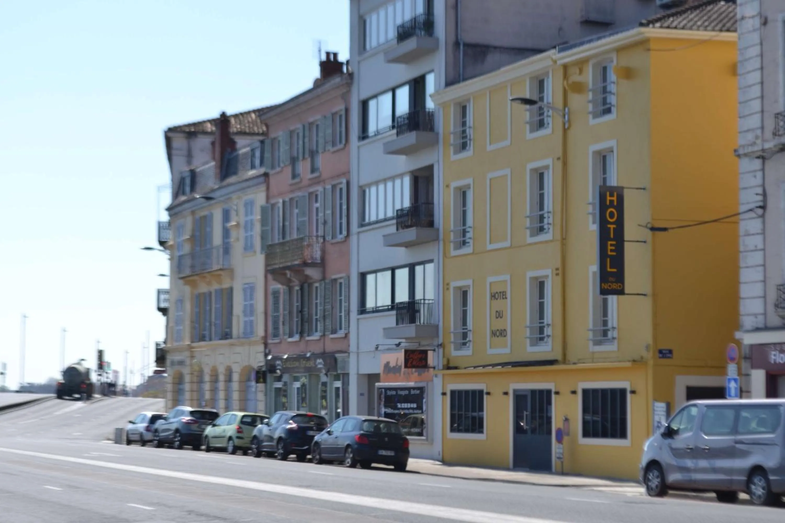 Property building in Hôtel du Nord