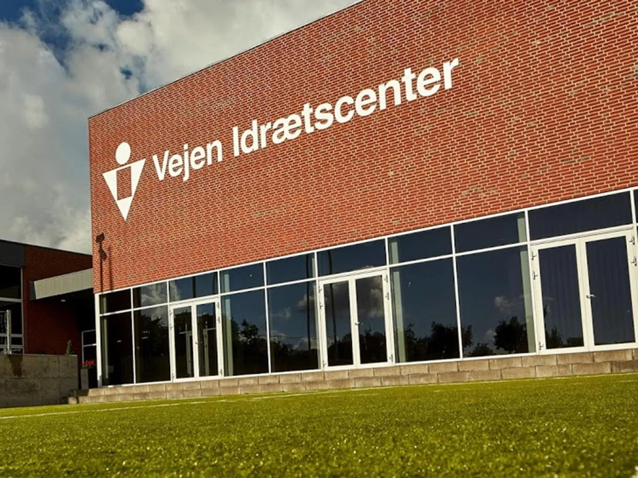 Facade/entrance in Sportshotel Vejen