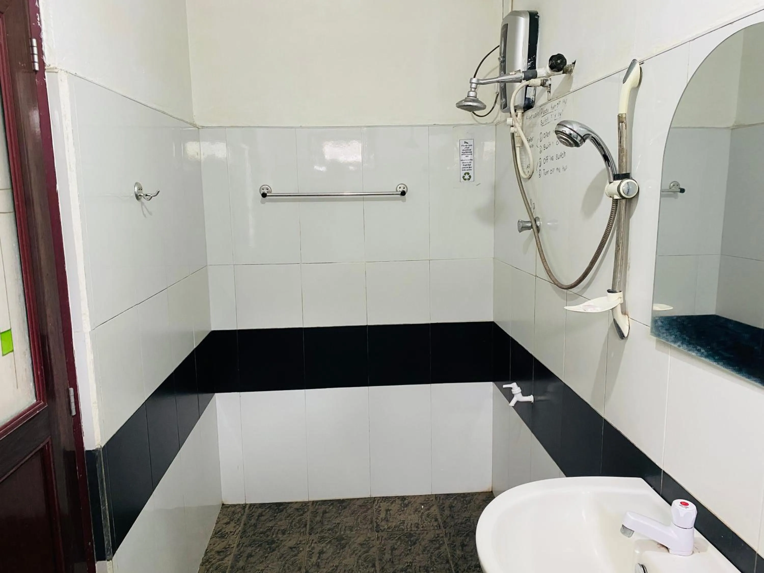 Shower in Rosenka haputhale