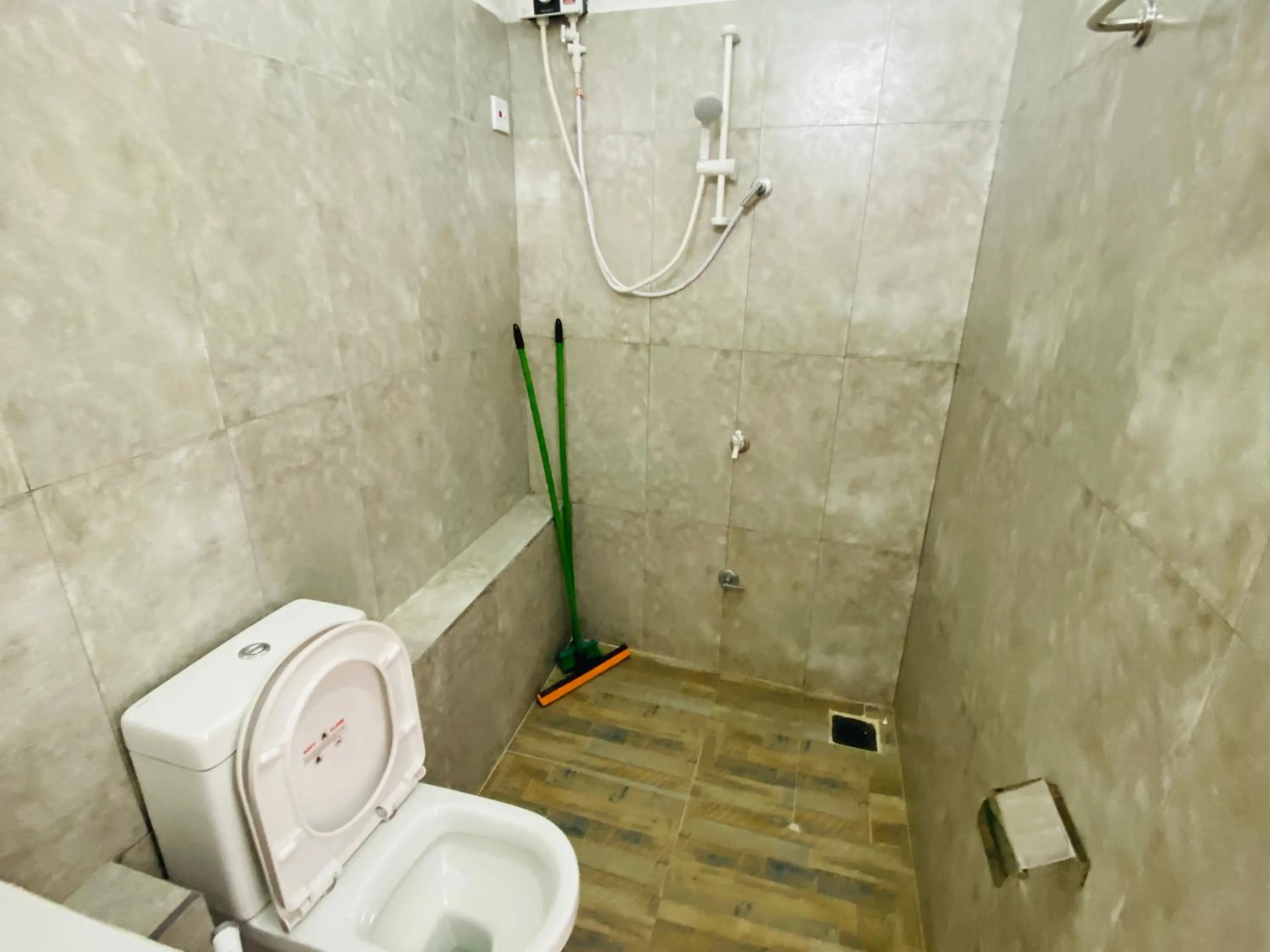 Shower in Rosenka haputhale