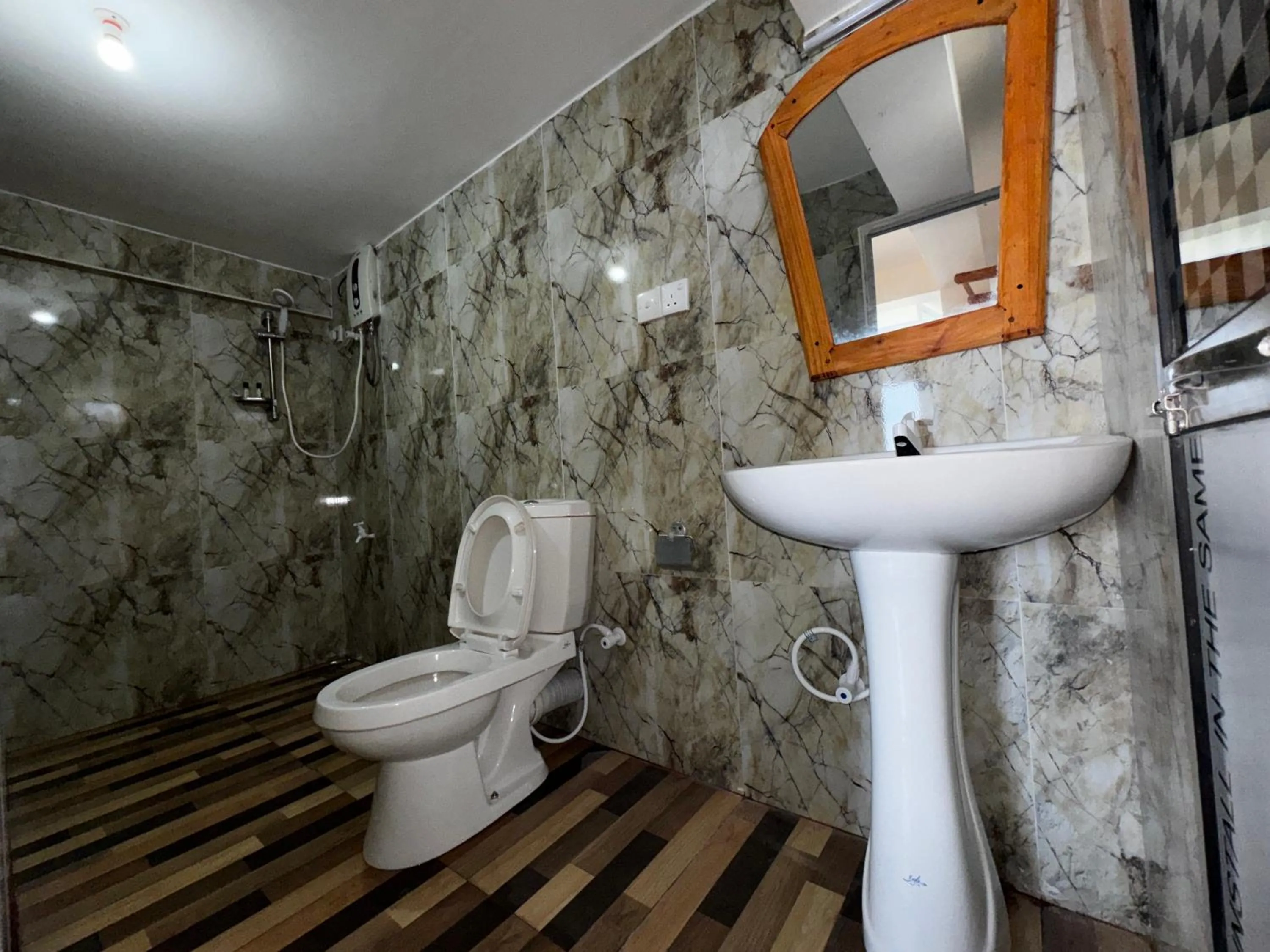 Shower in Rosenka haputhale