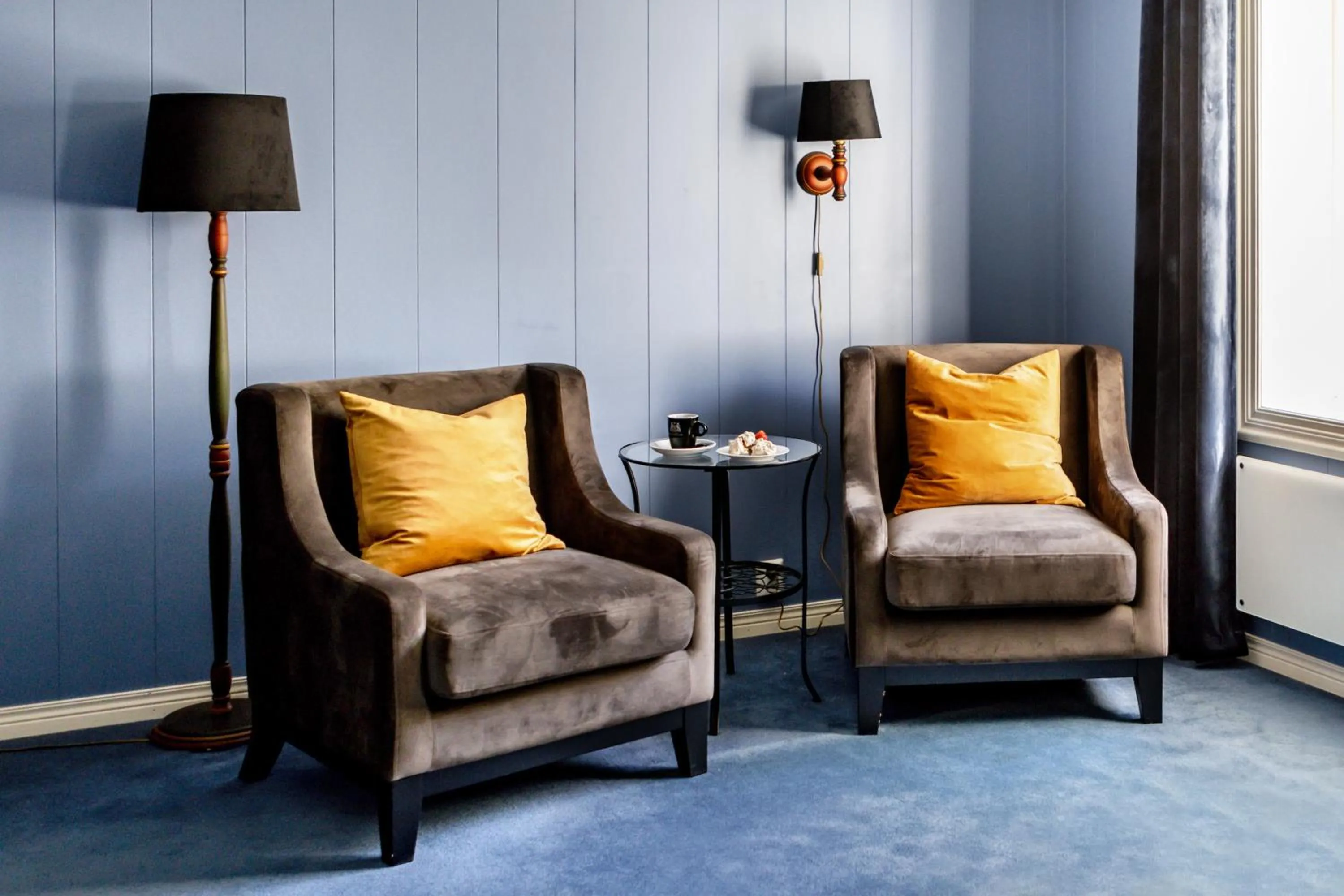 Seating area in Fjordslottet Hotel